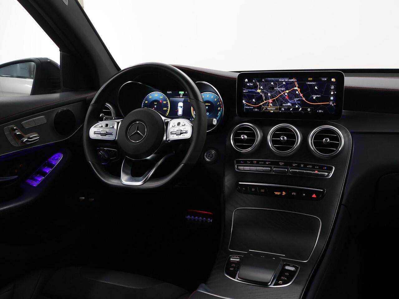 Mercedes-Benz GLC-KLASSE 300e 4MATIC Business Solution AMG | Night pakket | Elektrische trekhaak | Apple carplay/Android auto | Advanced audio | Sfeerverlichting