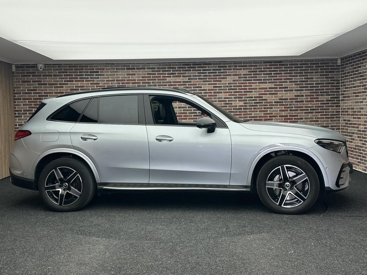 Mercedes-Benz GLC-KLASSE 400e 4MATIC AMG Line Burmeister Panorama Trekhaak Carbon Camera