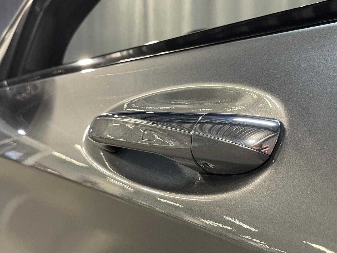 Mercedes-Benz GLC-KLASSE 300e 4MATIC Premium Plus AMG Line 19"/Panoramadak/Keyless/360 camera/Sfeerverlichting/Apple Carplay & Android Auto/Stoelverwarming/Elektrische klep