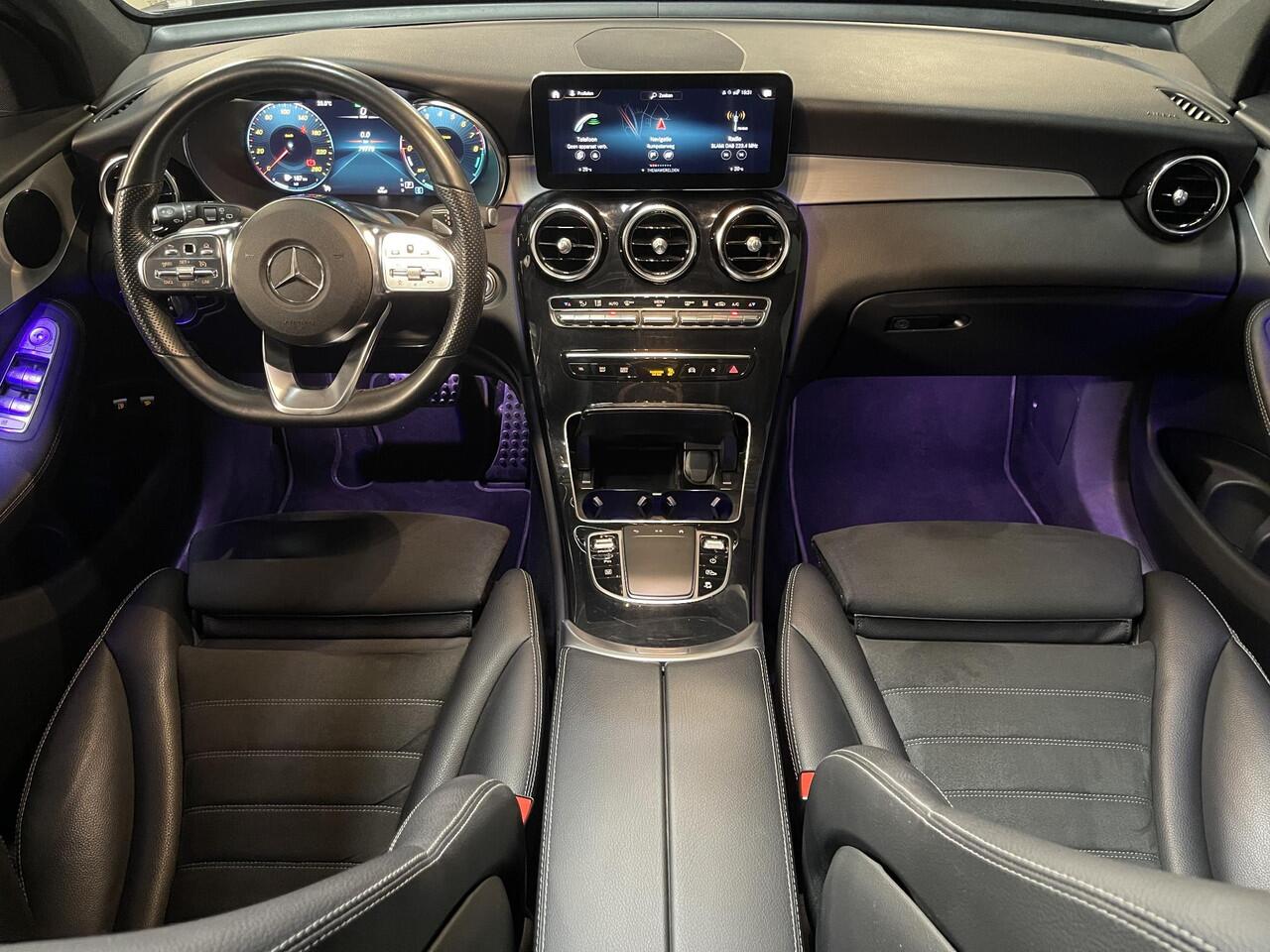 Mercedes-Benz GLC-KLASSE 300e 4MATIC Premium Plus AMG Line 19"/Panoramadak/Keyless/360 camera/Sfeerverlichting/Apple Carplay & Android Auto/Stoelverwarming/Elektrische klep