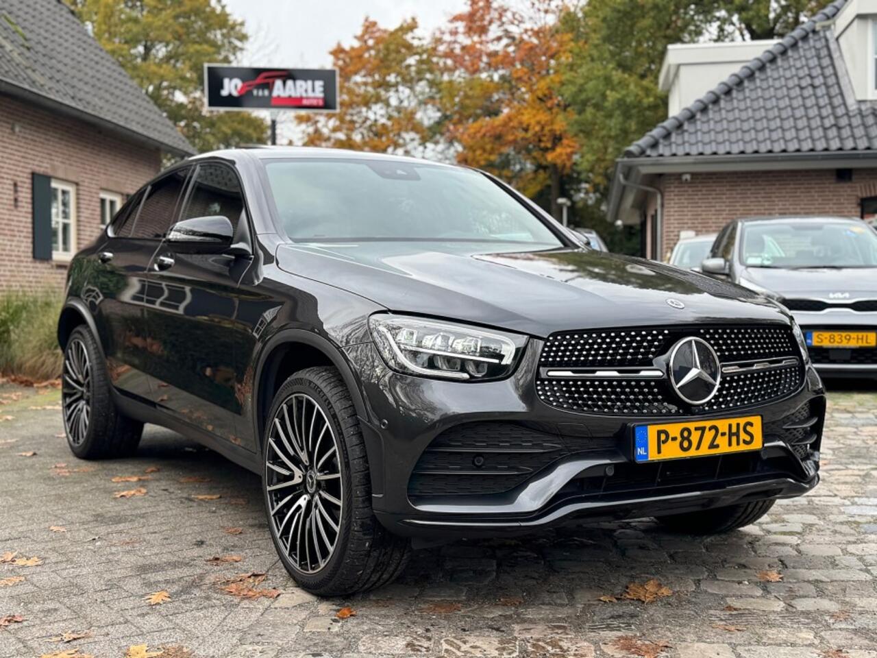 Mercedes-Benz GLC-KLASSE 300 e 4MATIC Business Sol AMG ecc,leer,schuifdak,led,lmv,navi
