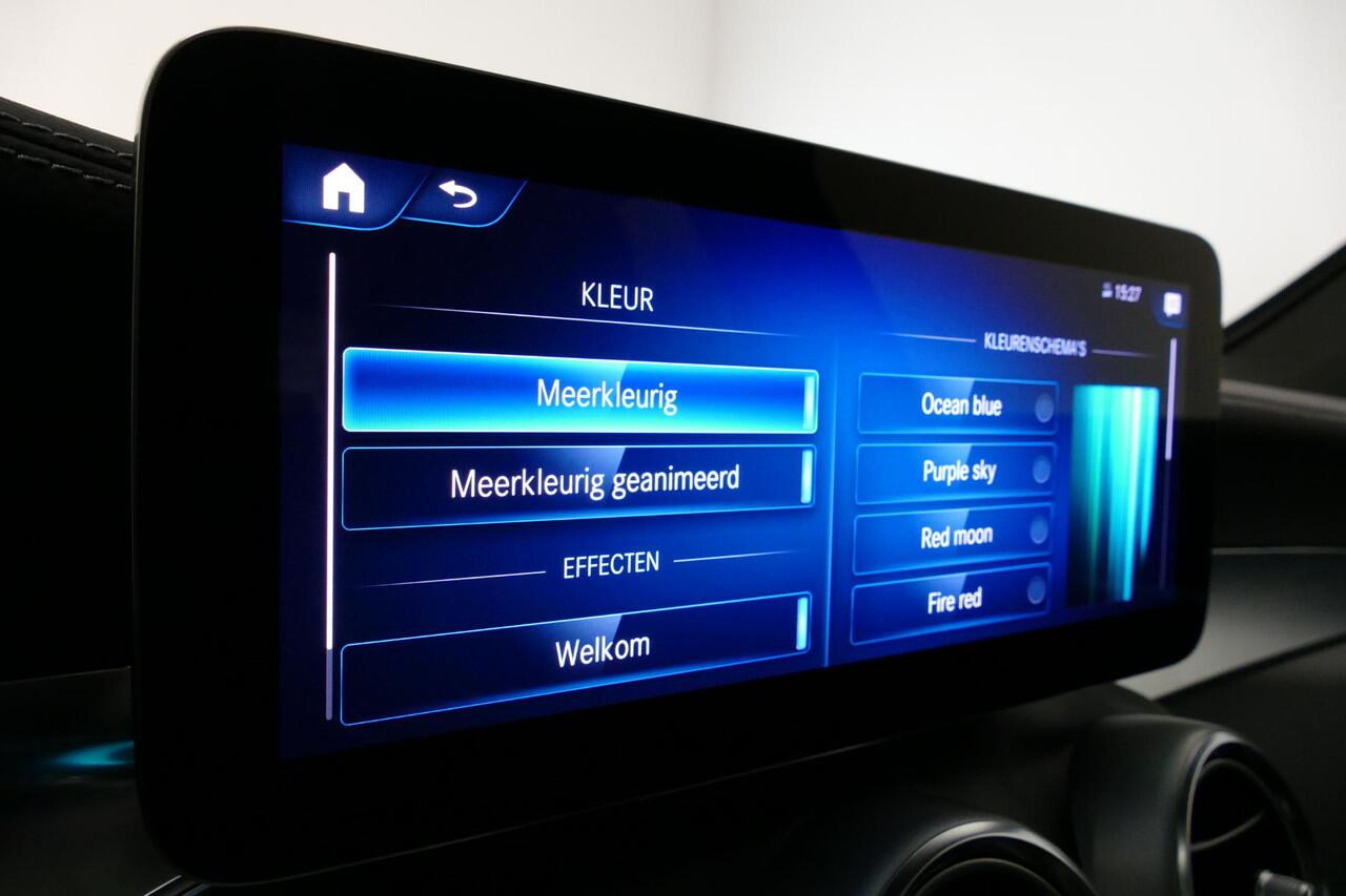 Mercedes-Benz GLC-KLASSE 300e 4MATIC AMG Line / Panamericana Grille / Panoramadak / Elektr. verstelbare voorstoelen + memory / Apple Carplay - Android Auto / Sfeerverlichting / Rondomzichtcamera / MANUFAKTUR kleur / Elektr. wegklapbare trekhaak / 21'' LMV / Keyless / LED High Per