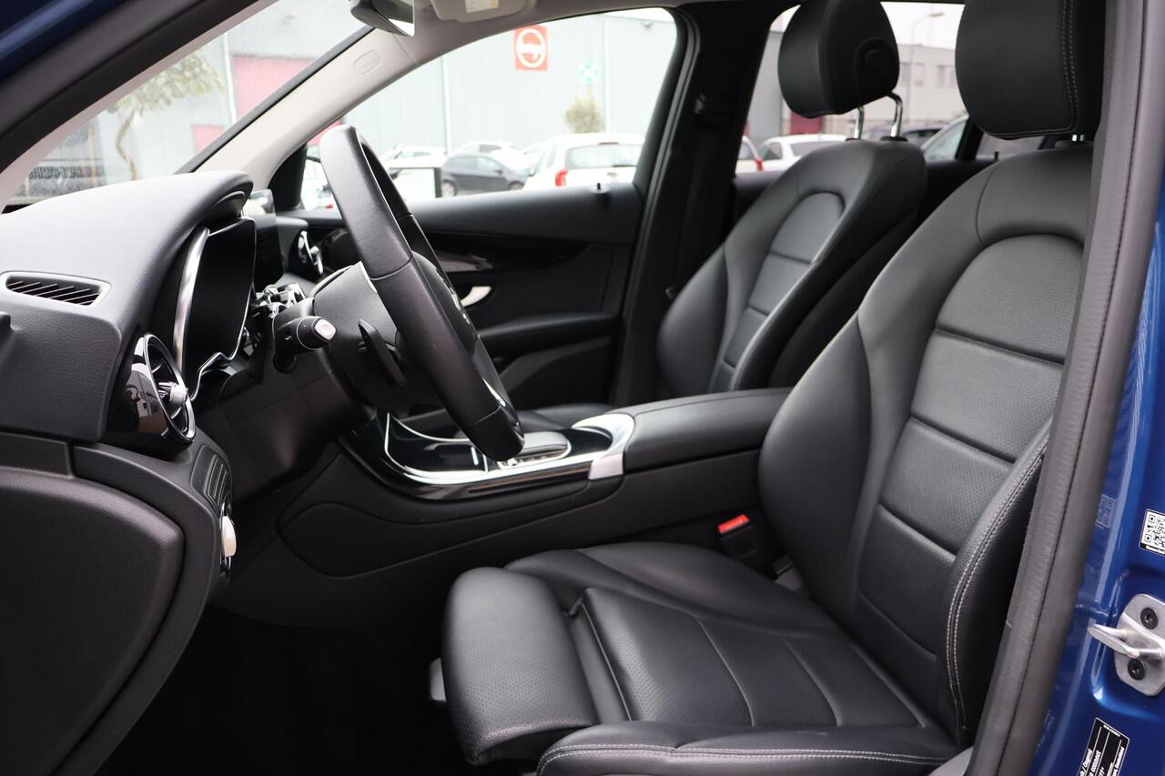Mercedes-Benz GLC-KLASSE 300e 4MATIC Business Solution 1e Eigenaar | Dealer Onderh | BTW | NL-Auto | Pano | Stoelverwarming | Elek Stoelen+Klep | Camera | Navi | 2Kabels | Full Led | Keyless | PDC | DAB |