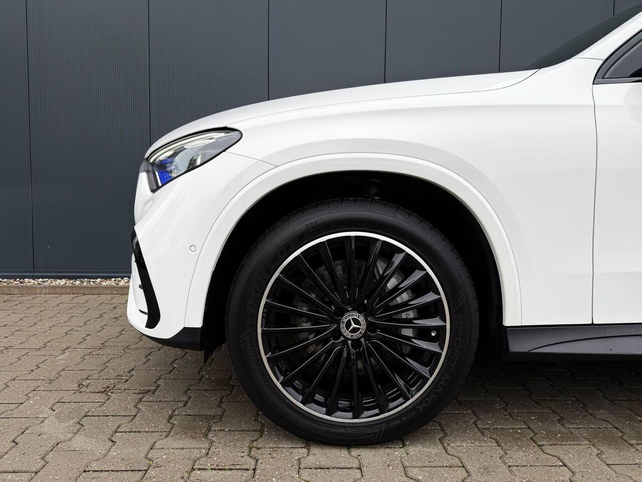 Mercedes-Benz GLC-KLASSE 400e 4MATIC AMG Line pano / trekhaak / 360 camera