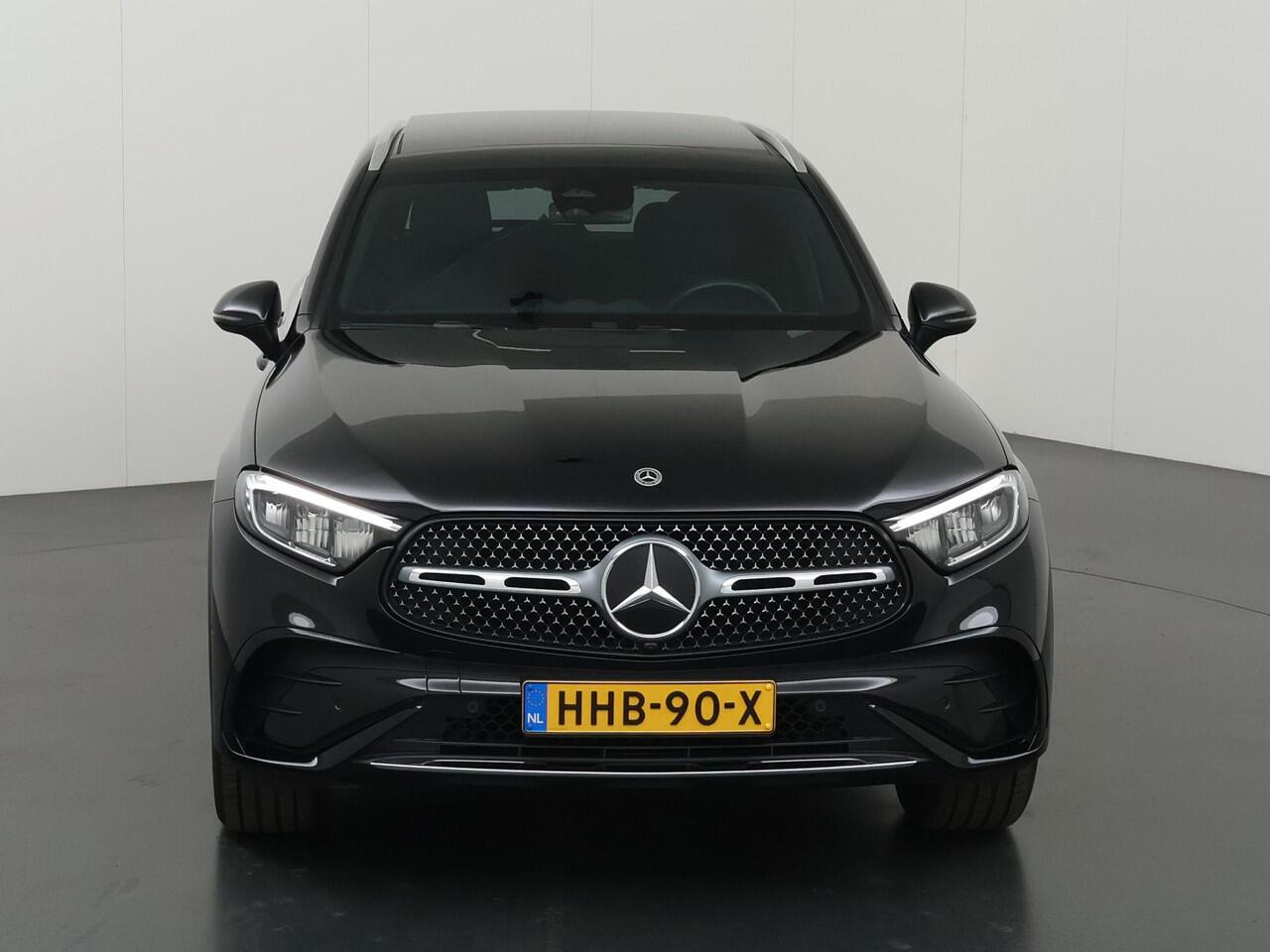 Mercedes-Benz GLC-KLASSE 200 4MATIC AMG Line | Panoramadak | Memory | Trekhaak | Sfeerverlichting | Winter pakket |