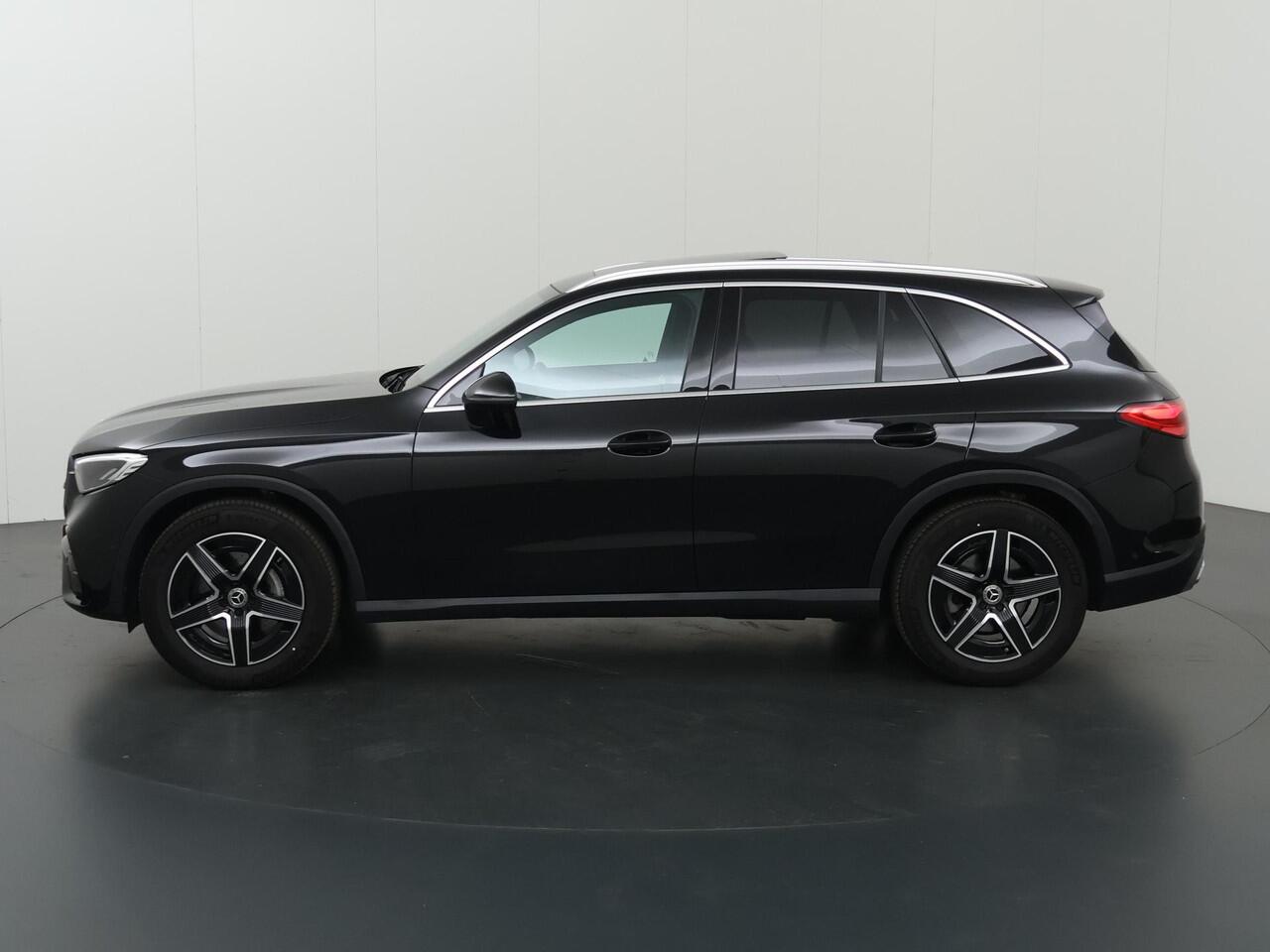 Mercedes-Benz GLC-KLASSE 200 4MATIC AMG Line | Panoramadak | Memory | Trekhaak | Sfeerverlichting | Winter pakket |