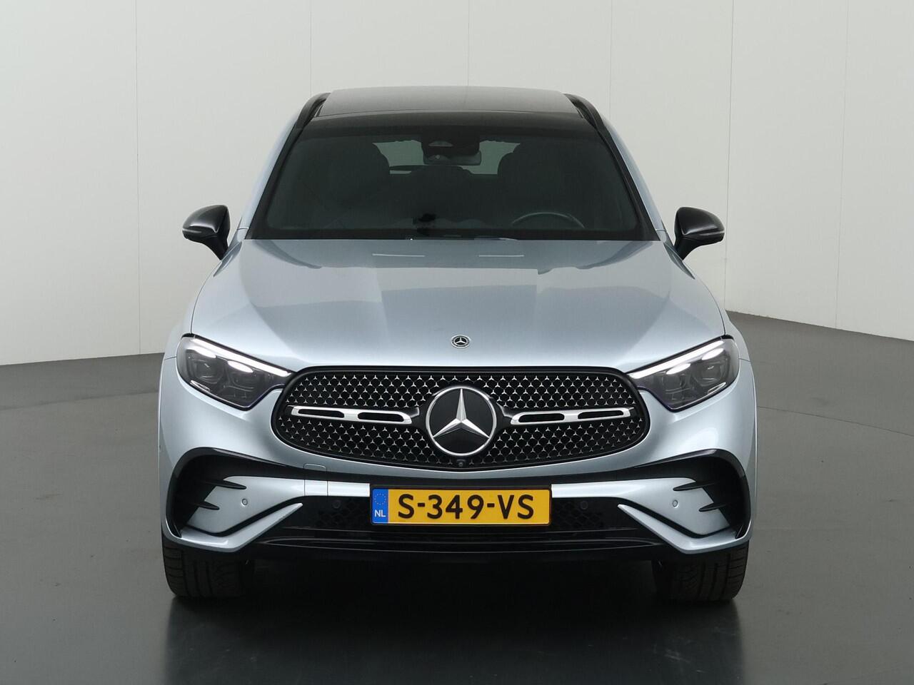 Mercedes-Benz GLC-KLASSE 300e 4MATIC AMG Night | Lederen bekleding | Panoramadak | Headup | Memory | Digital Light | 360 graden camera |