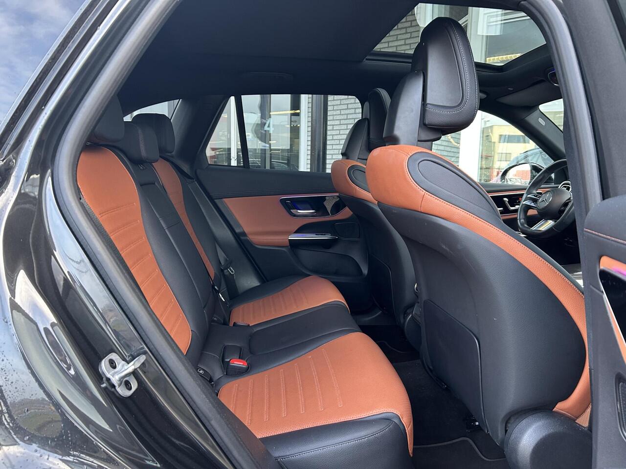 Mercedes-Benz GLC-KLASSE 300e 4MATIC AMG Line Panoramadak| Trekhaak | Panoramadak | Carplay| Night pakket| Memory seats