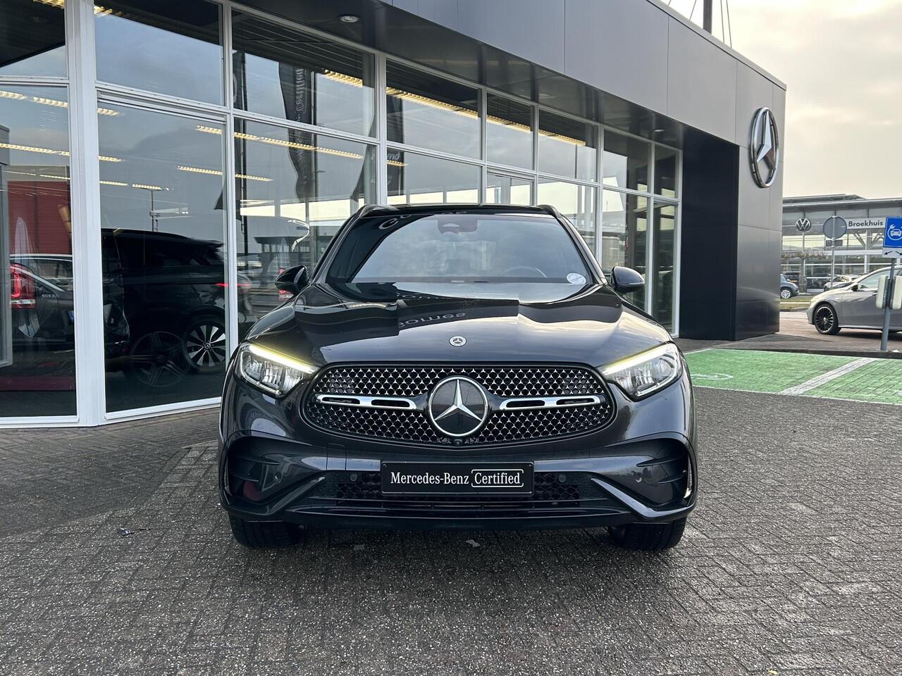 Mercedes-Benz GLC-KLASSE 300e 4MATIC AMG Line Panoramadak| Trekhaak | Panoramadak | Carplay| Night pakket| Memory seats