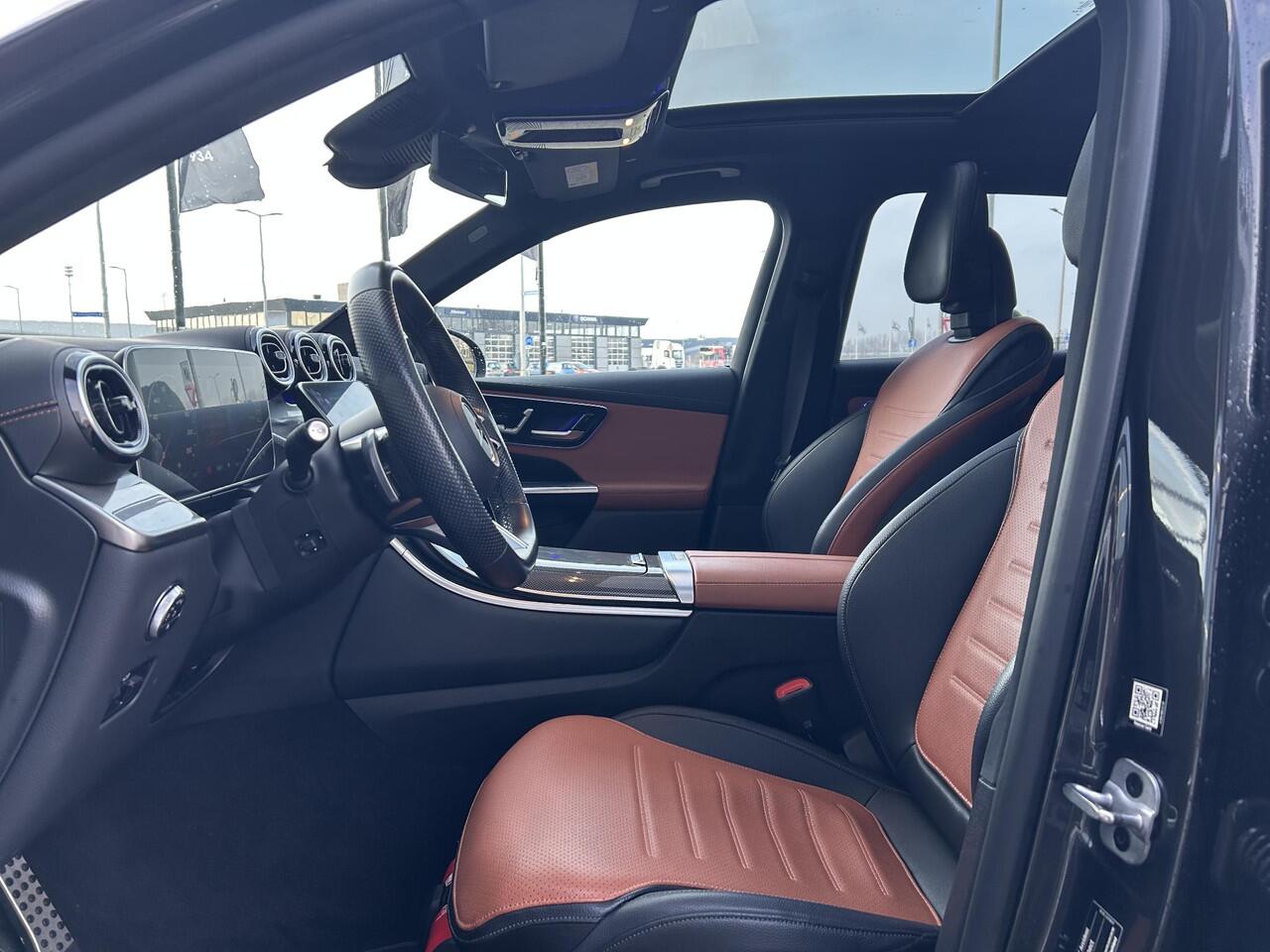 Mercedes-Benz GLC-KLASSE 300e 4MATIC AMG Line Panoramadak| Trekhaak | Panoramadak | Carplay| Night pakket| Memory seats