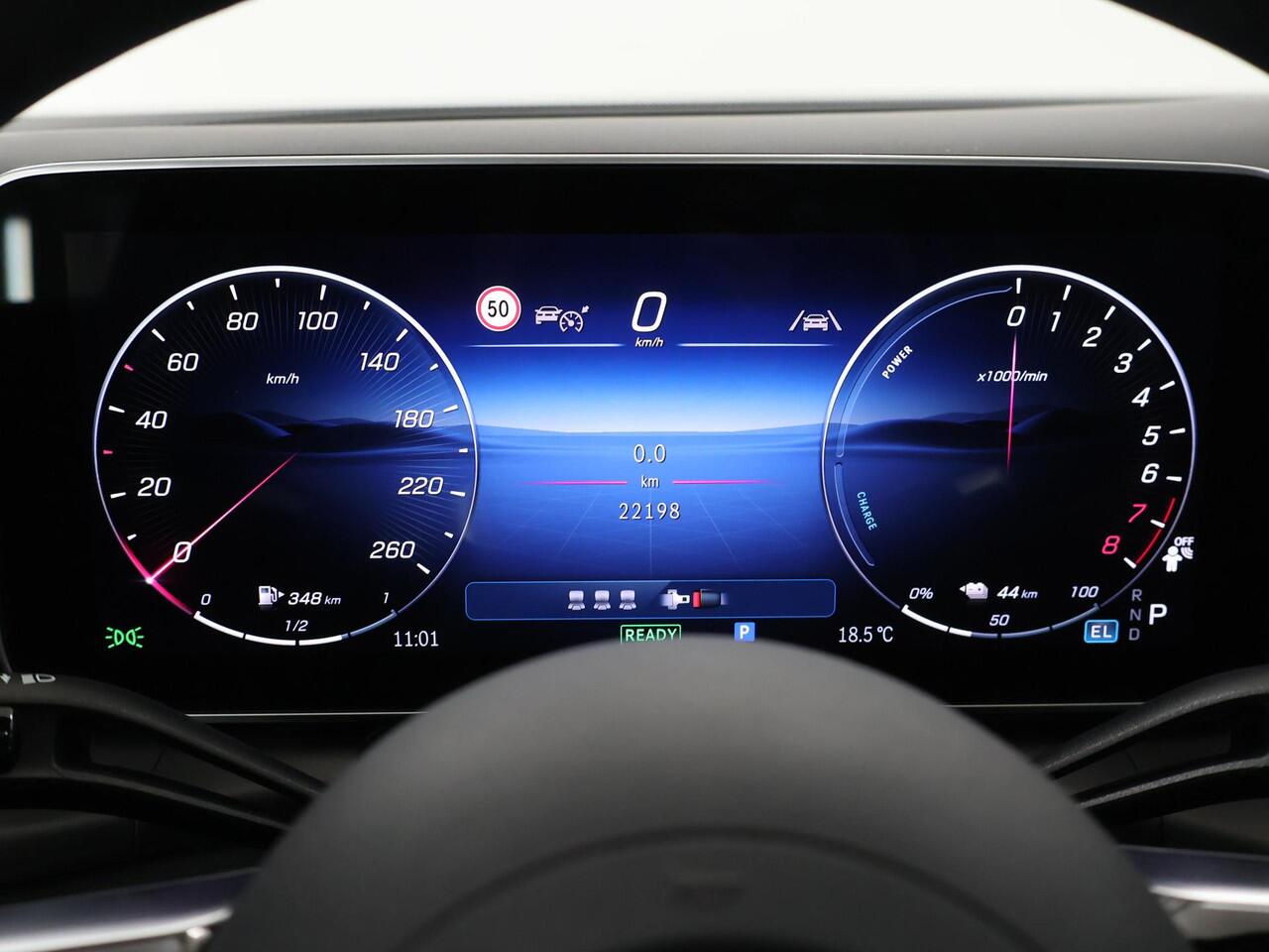 Mercedes-Benz GLC-KLASSE 300e 4MATIC AMG Line | Trekhaak | Panoramadak | Treeplanken | Premium pakket | Night pakket |