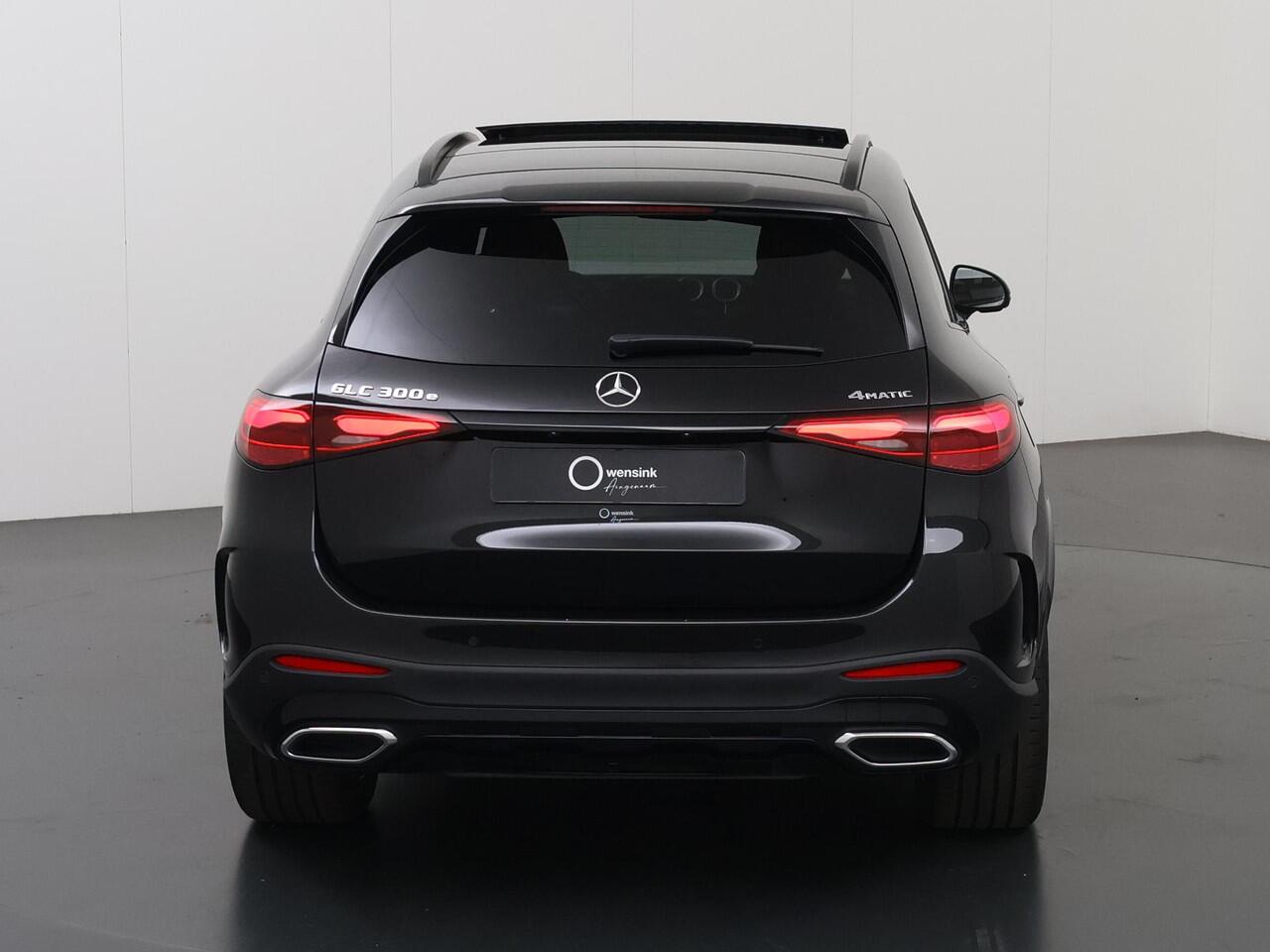 Mercedes-Benz GLC-KLASSE 300e 4MATIC AMG Line | Nappaleder bruin | Burmester | Carbon | Winter pakket | Night pakket | Panoramadak | Trekhaak |