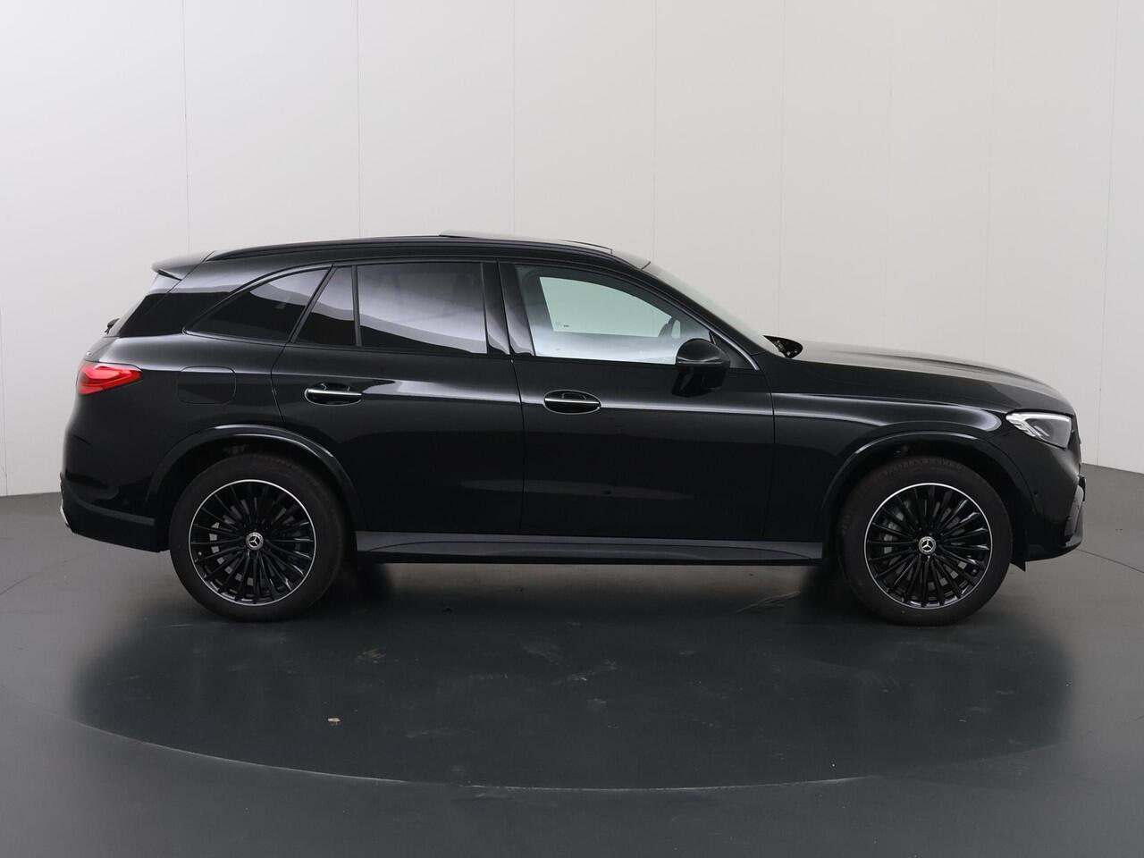 Mercedes-Benz GLC-KLASSE 300e 4MATIC AMG Line | Nappaleder bruin | Burmester | Carbon | Winter pakket | Night pakket | Panoramadak | Trekhaak |