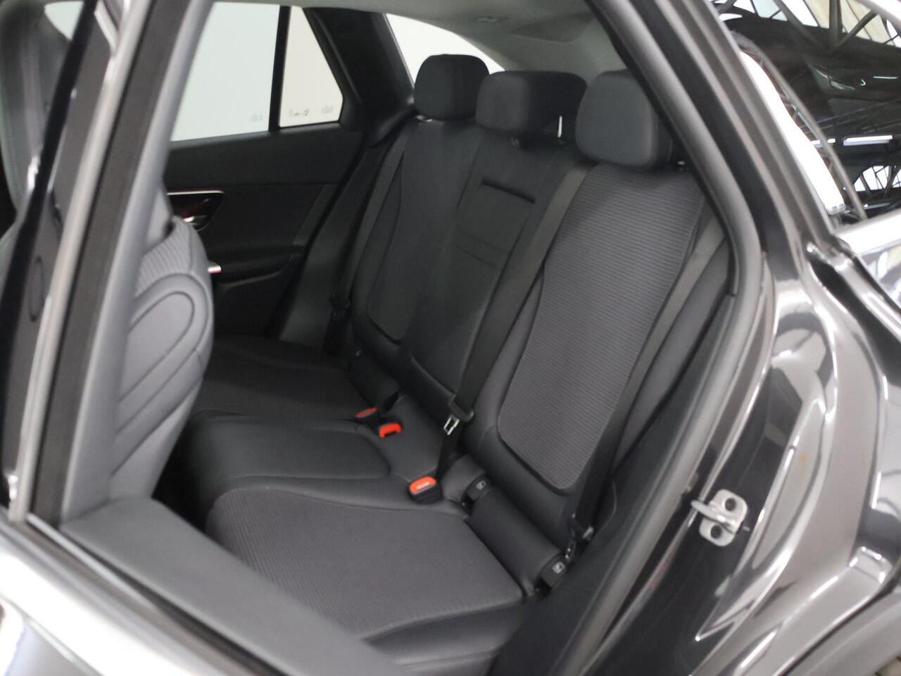 Mercedes-Benz GLC-KLASSE 300e 4MATIC Luxury Line | Panoramadak | Memory | Winter pakket |