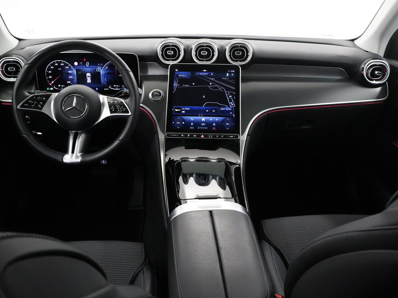 Mercedes-Benz GLC-KLASSE 300e 4MATIC Luxury Line | Panoramadak | Memory | Winter pakket |