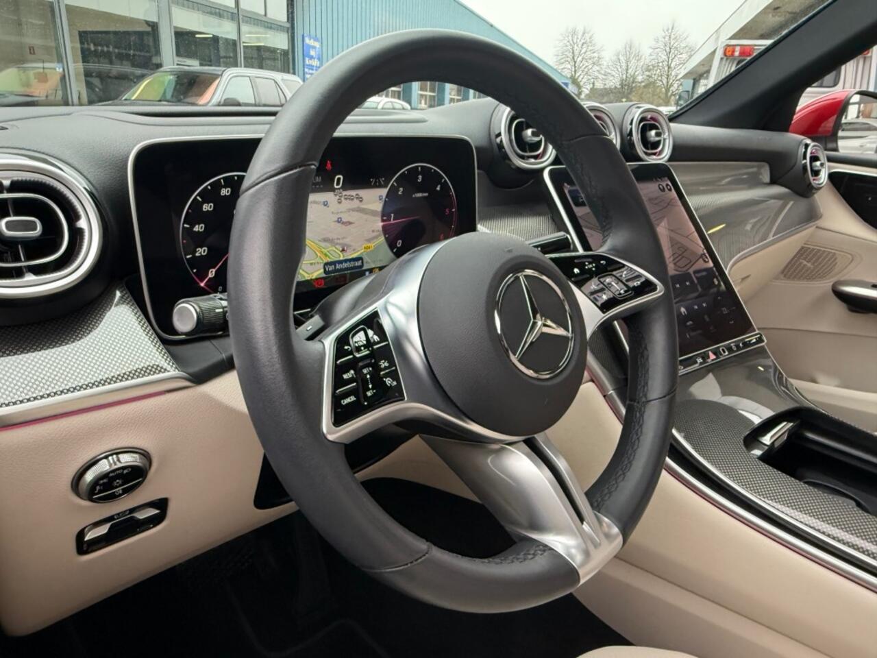 Mercedes-Benz GLC-KLASSE 300DE 4MATIC AMG LINE PANORAMA LEER NAVI PDC360GR.