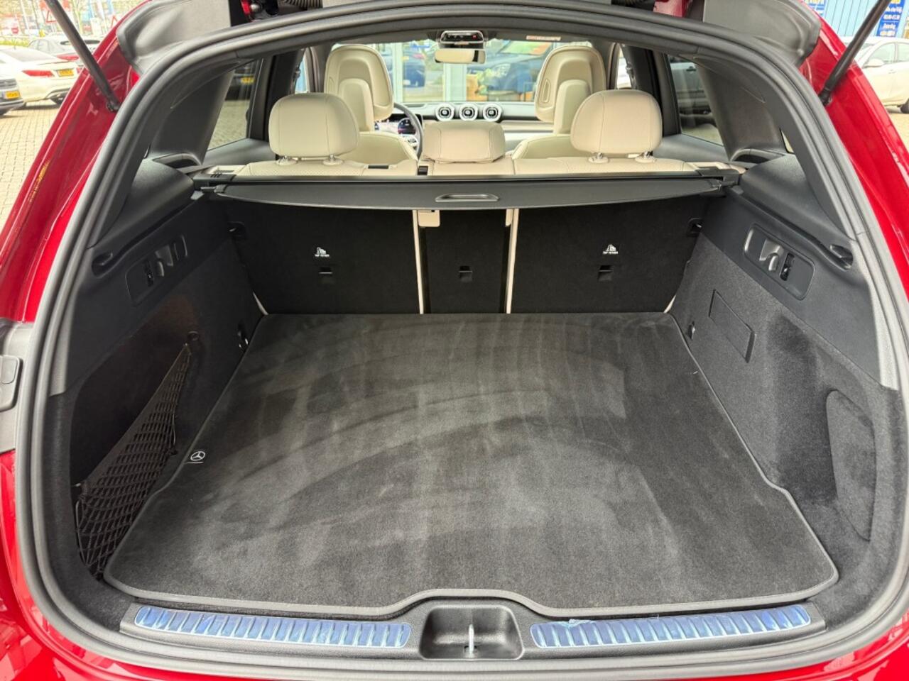 Mercedes-Benz GLC-KLASSE 300DE 4MATIC AMG LINE PANORAMA LEER NAVI PDC360GR.