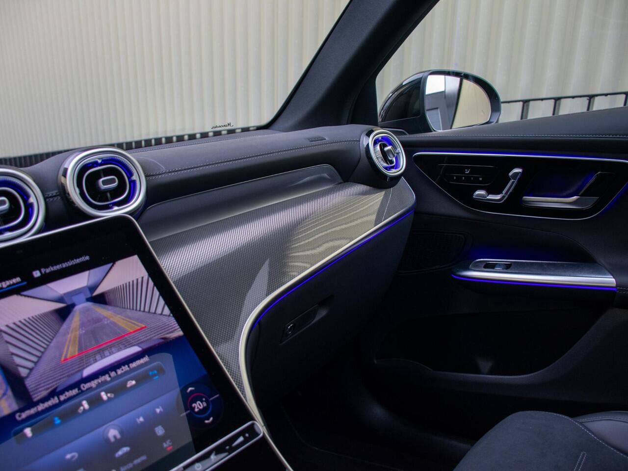 Mercedes-Benz GLC-KLASSE 200 4MATIC AMG Line | NW PRIJS ¤90.138 | Mild Hybrid(Geen stekker) | Park assist | Leder | Schuif-/kantel Panorama | 360 Camera | 20" Velgen |