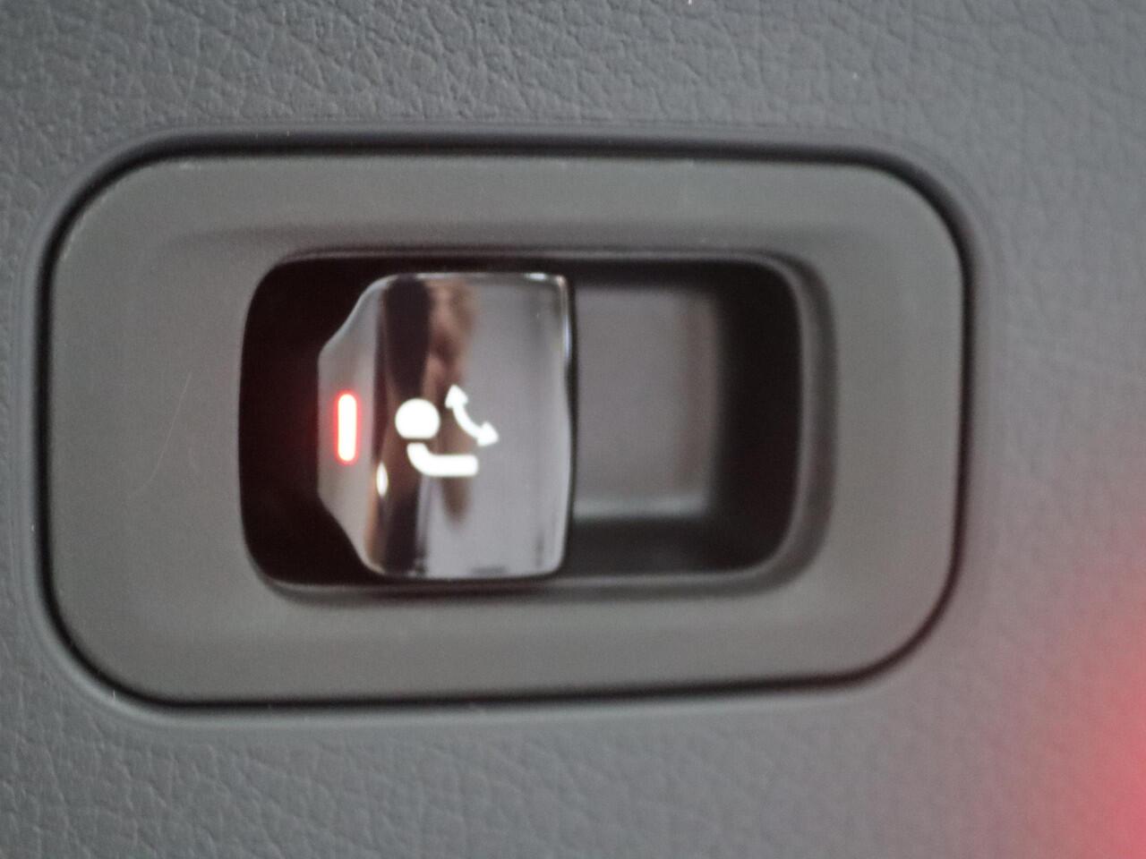 Mercedes-Benz GLC-KLASSE Coupé 300e 4MATIC Sport Edition | Panoramadak | Premium Plus | AIRMATIC | Burmester | Achterasbesturing | Rij-assistentiepakket