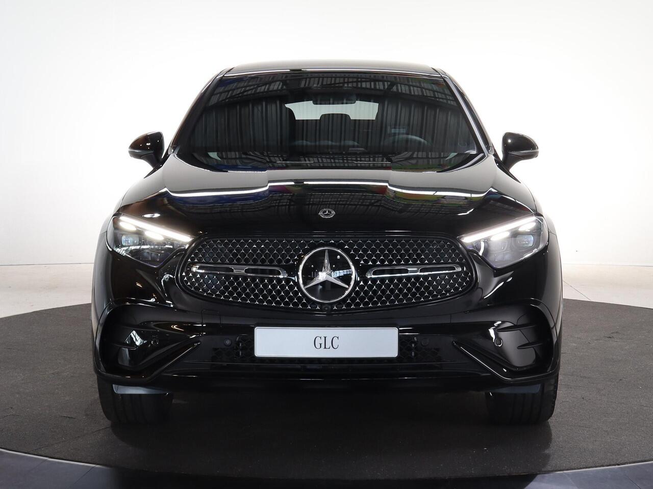 Mercedes-Benz GLC-KLASSE Coupé 300e 4MATIC Sport Edition | Panoramadak | Premium Plus | AIRMATIC | Burmester | Achterasbesturing | Rij-assistentiepakket