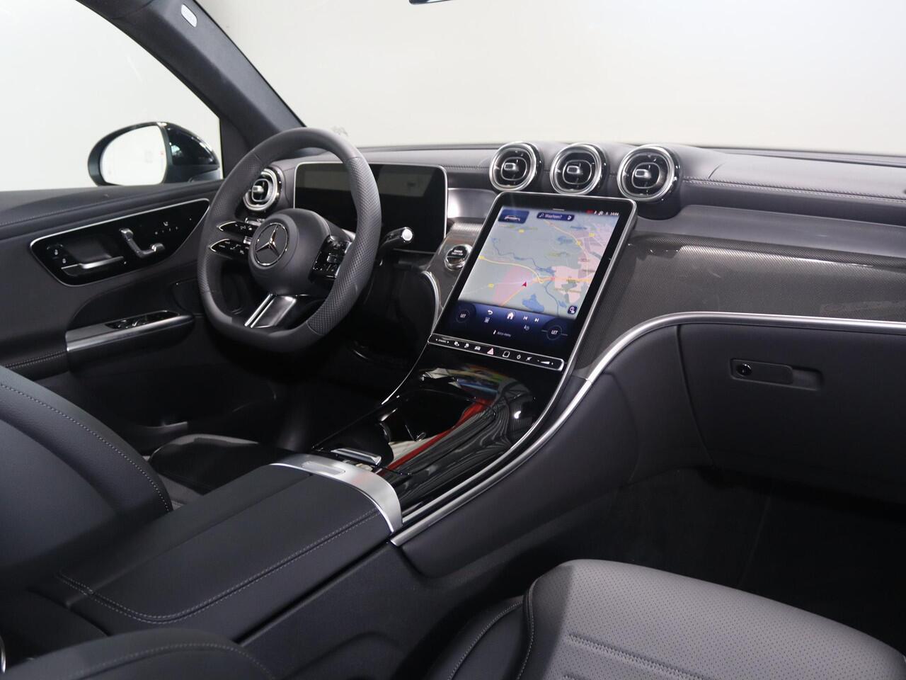 Mercedes-Benz GLC-KLASSE 300e 4MATIC Sport Edition | Panoramaschuifdak | Premium pakket | 360 Camera | Matrix LED koplampen