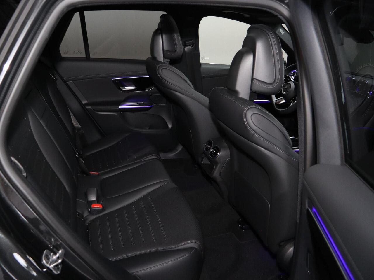 Mercedes-Benz GLC-KLASSE 300e 4MATIC Sport Edition | Panoramaschuifdak | Premium Pakket | Nightpakket | 360°-camera