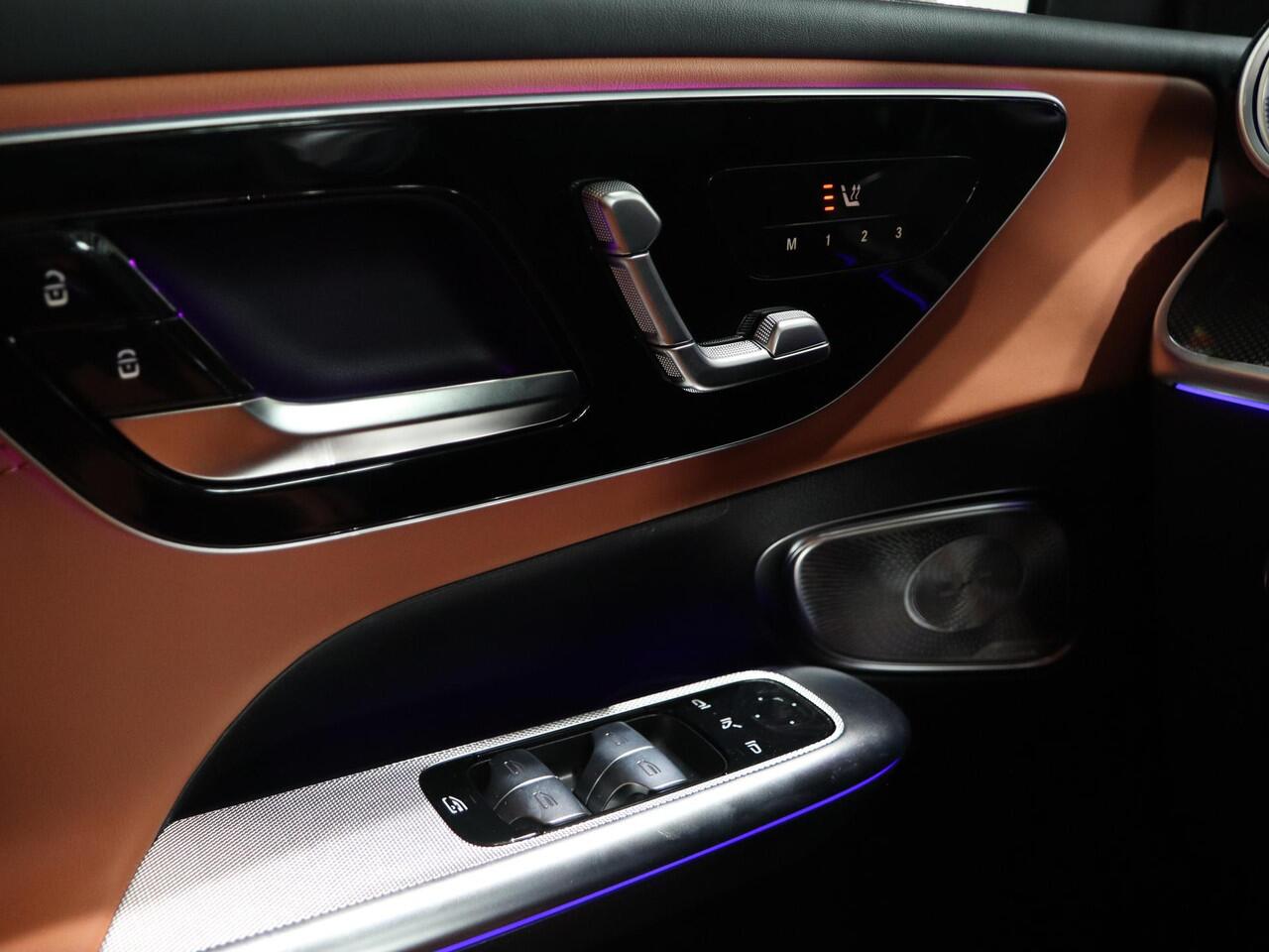 Mercedes-Benz GLC-KLASSE 400e 4MATIC Sport Edition | Panoramaschuifdak | Premium Plus | Techniekpakket | Rijassistentiepakket Plus | Head-up