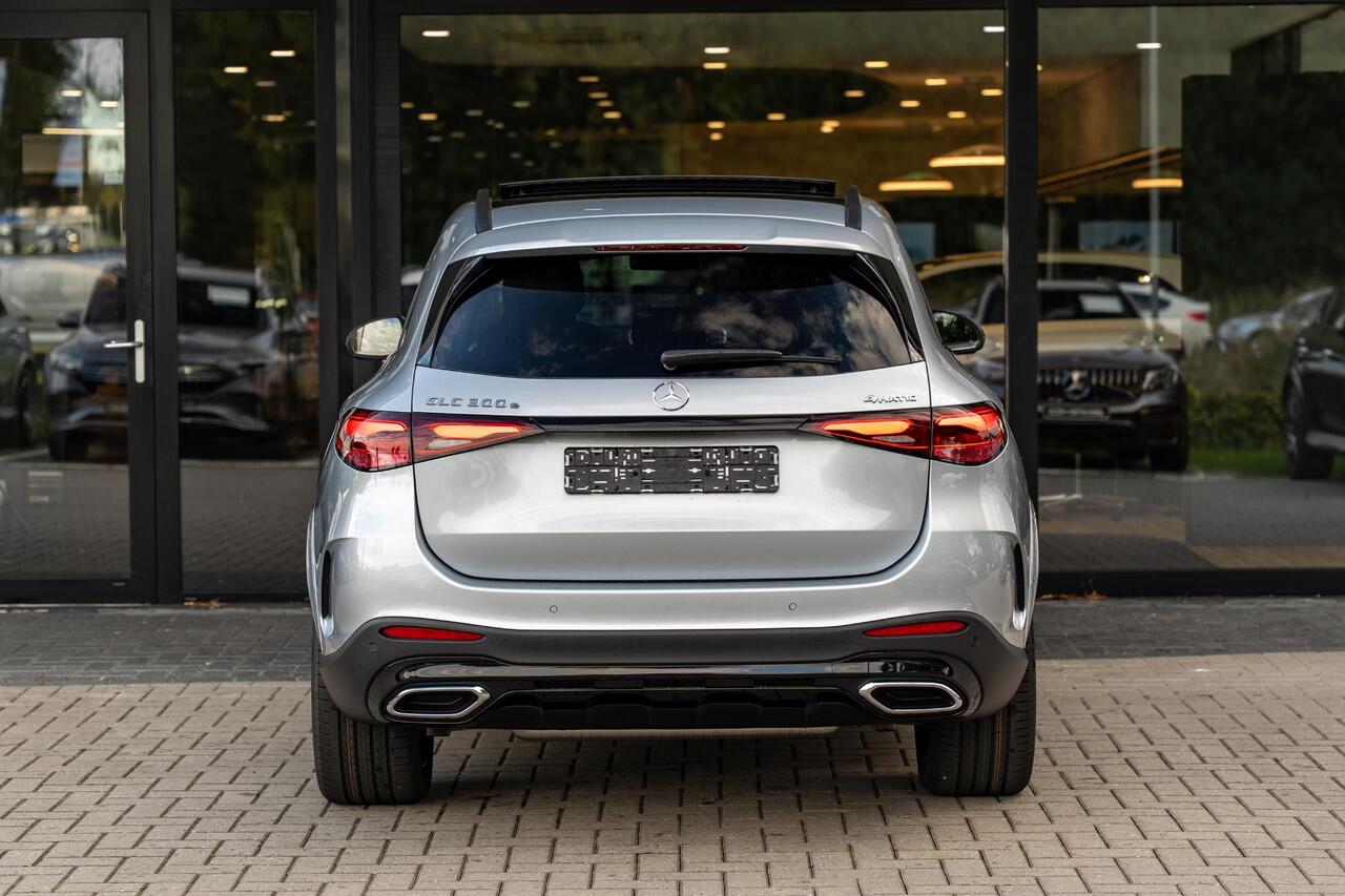 Mercedes-Benz GLC-KLASSE 300e 4MATIC Sport Edition | Panoramaschuifdak | Premium pakket | Nightpakket | 360° camera | Dodehoekassistent | DIGITAL LIGHT |