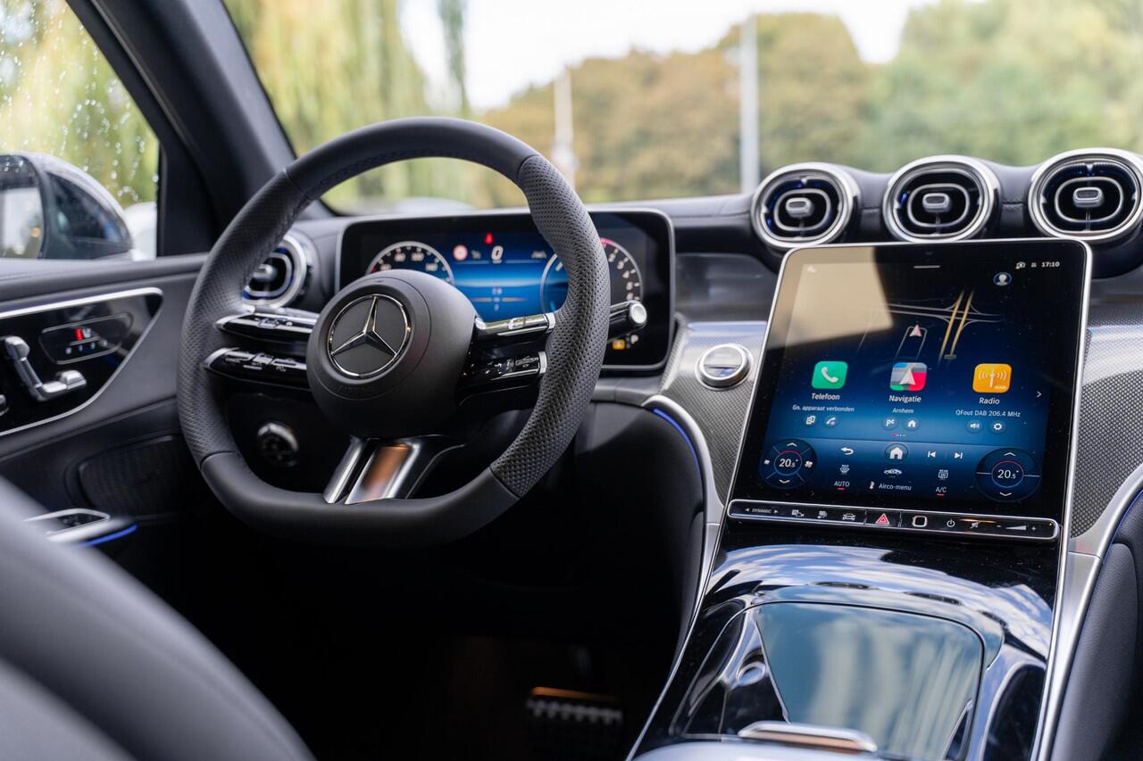 Mercedes-Benz GLC-KLASSE 300e 4MATIC Sport Edition | Panoramaschuifdak | Premium pakket | Nightpakket | 360° camera | Dodehoekassistent | DIGITAL LIGHT |