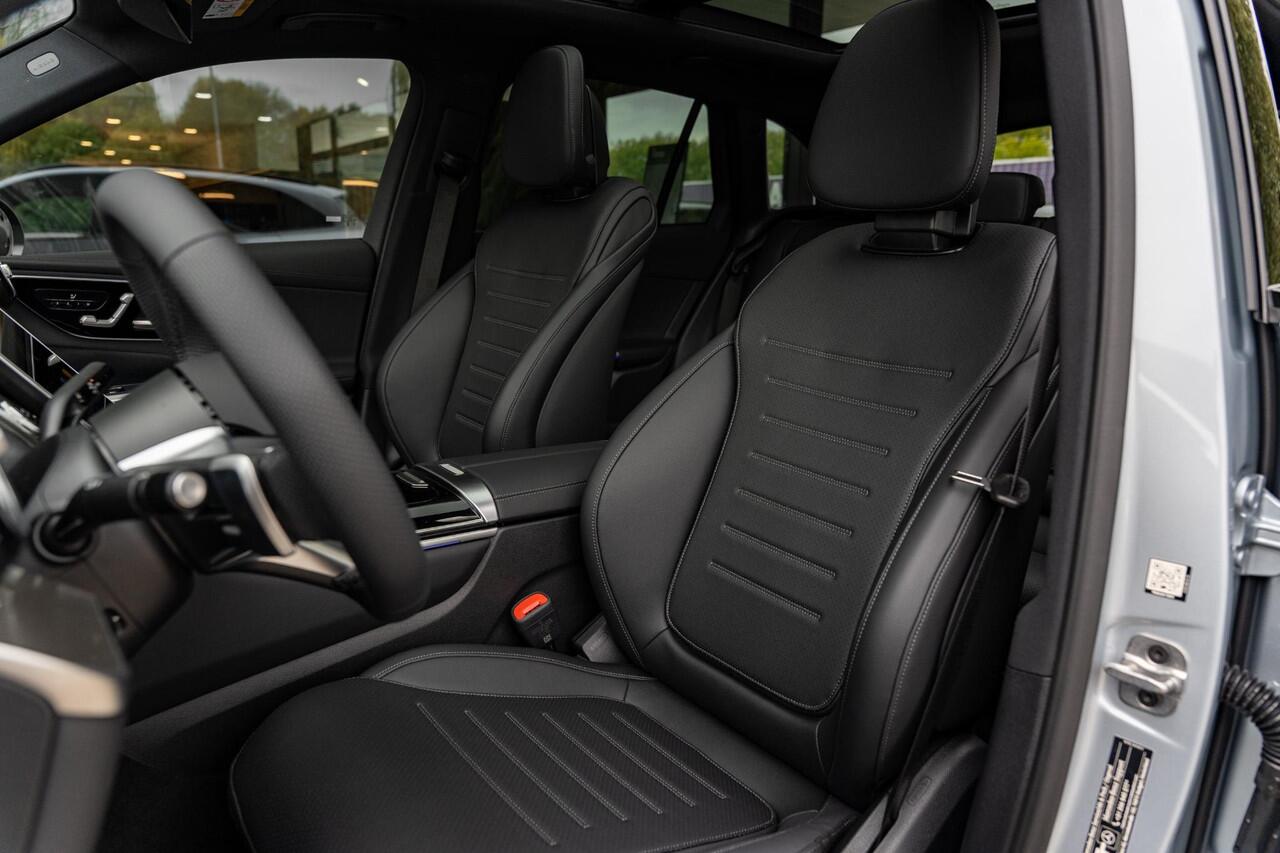 Mercedes-Benz GLC-KLASSE 300e 4MATIC Sport Edition | Panoramaschuifdak | Premium pakket | Nightpakket | 360° camera | Dodehoekassistent | DIGITAL LIGHT | Trekhaak |