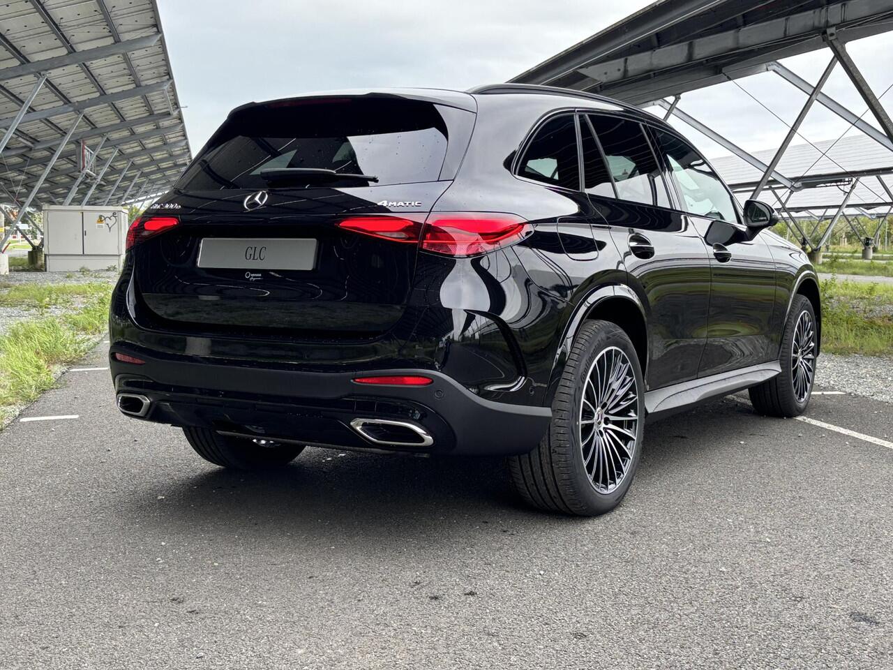 Mercedes-Benz GLC-KLASSE 300e 4MATIC Sport Edition | Night | Panoramaschuifdak | 360° camera | Dodehoekassistent | DIGITAL LIGHT | Trekhaak |