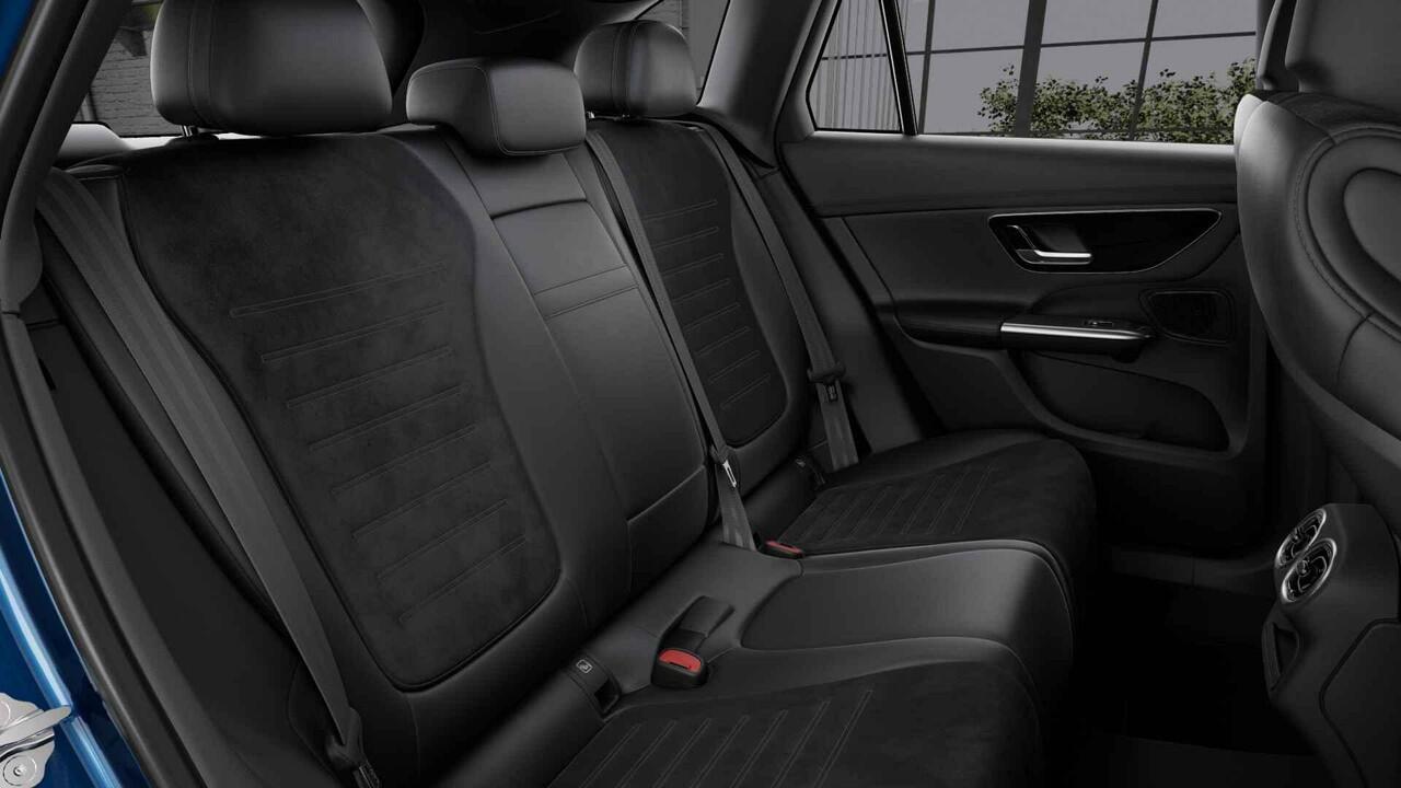 Mercedes-Benz GLC-KLASSE 300e 4MATIC Sport Edition | Panoramaschuifdak | Premium pakket | Nightpakket | Trekhaak | 360° camera | Dodehoekassistent | DIGITAL LIGHT |