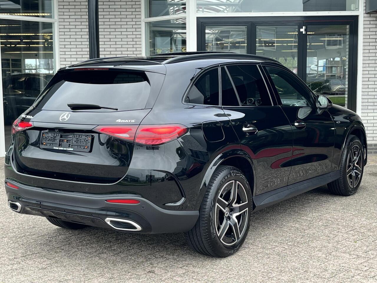 Mercedes-Benz GLC-KLASSE 300e 4MATIC AMG | Trekhaak | Panoramadak