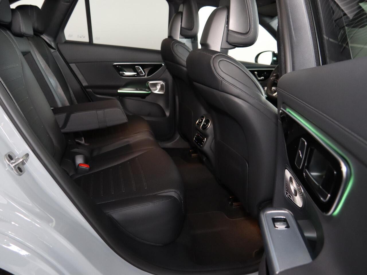 Mercedes-Benz GLC-KLASSE 300e 4MATIC Sport Edition | Panoramaschuifdak | Premium Plus | Night | Rijassistentiepakket Plus | Burmester | Trekhaak