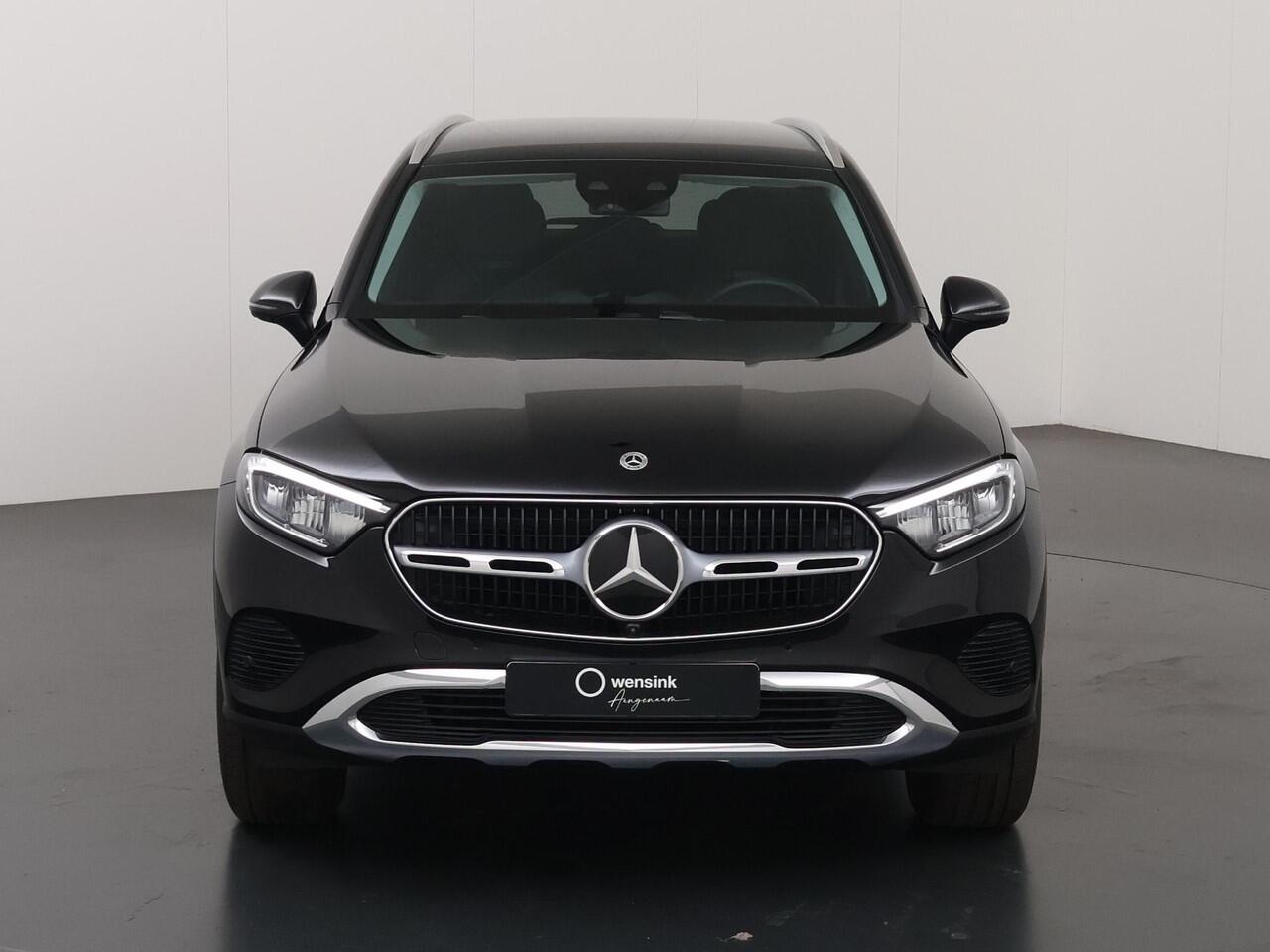 Mercedes-Benz GLC-KLASSE 300e 4MATIC Luxury Line | Rijassistentiepakket | Winter pakket | Trekhaak | 360 camera | Sfeerverlichting |