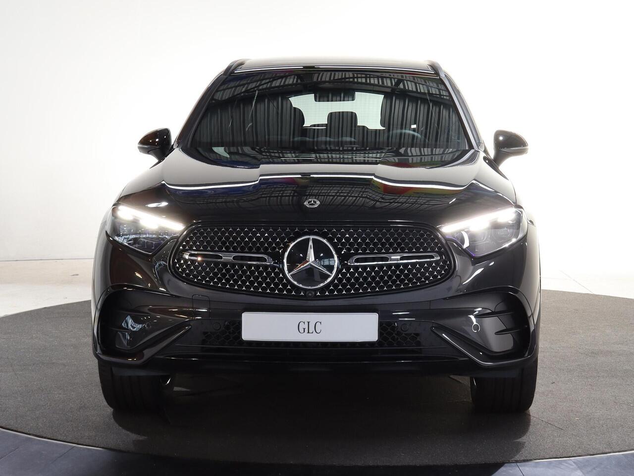 Mercedes-Benz GLC-KLASSE 300e 4MATIC Sport Edition | Panoramaschuifdak | Night | Premium pakket | 360° camera |