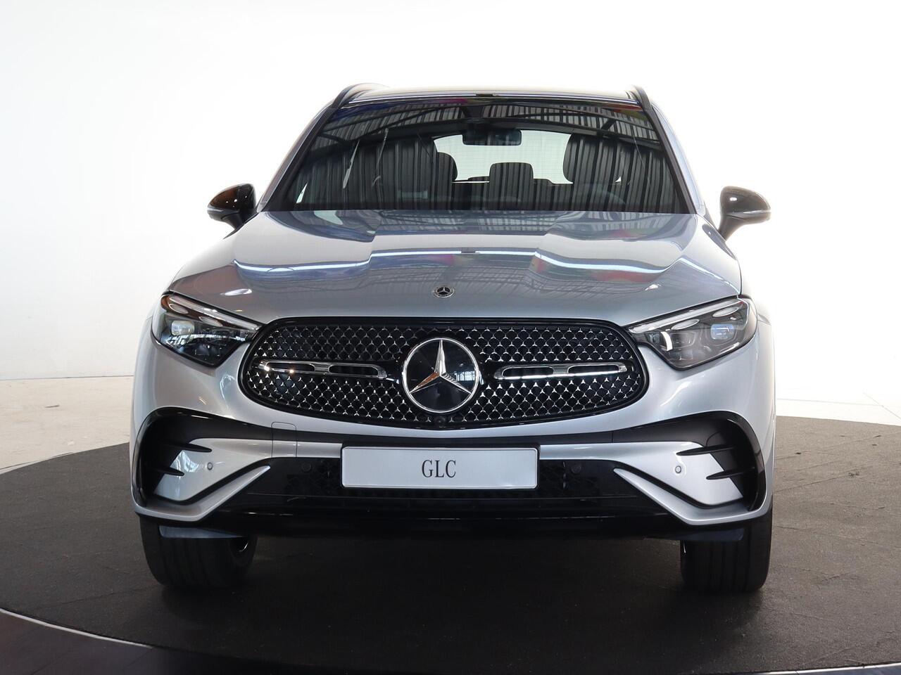 Mercedes-Benz GLC-KLASSE 300e 4MATIC Sport Edition | Panoramaschuifdak | Premium pakket | Nightpakket | 360° camera | Dodehoekassistent | DIGITAL LIGHT |