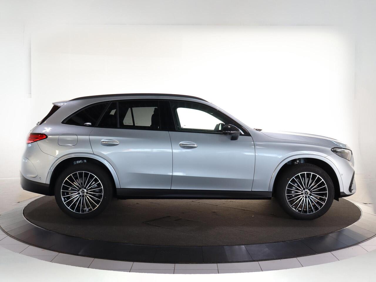 Mercedes-Benz GLC-KLASSE 300e 4MATIC Sport Edition | Panoramaschuifdak | Premium pakket | Nightpakket | 360° camera | Dodehoekassistent | DIGITAL LIGHT |