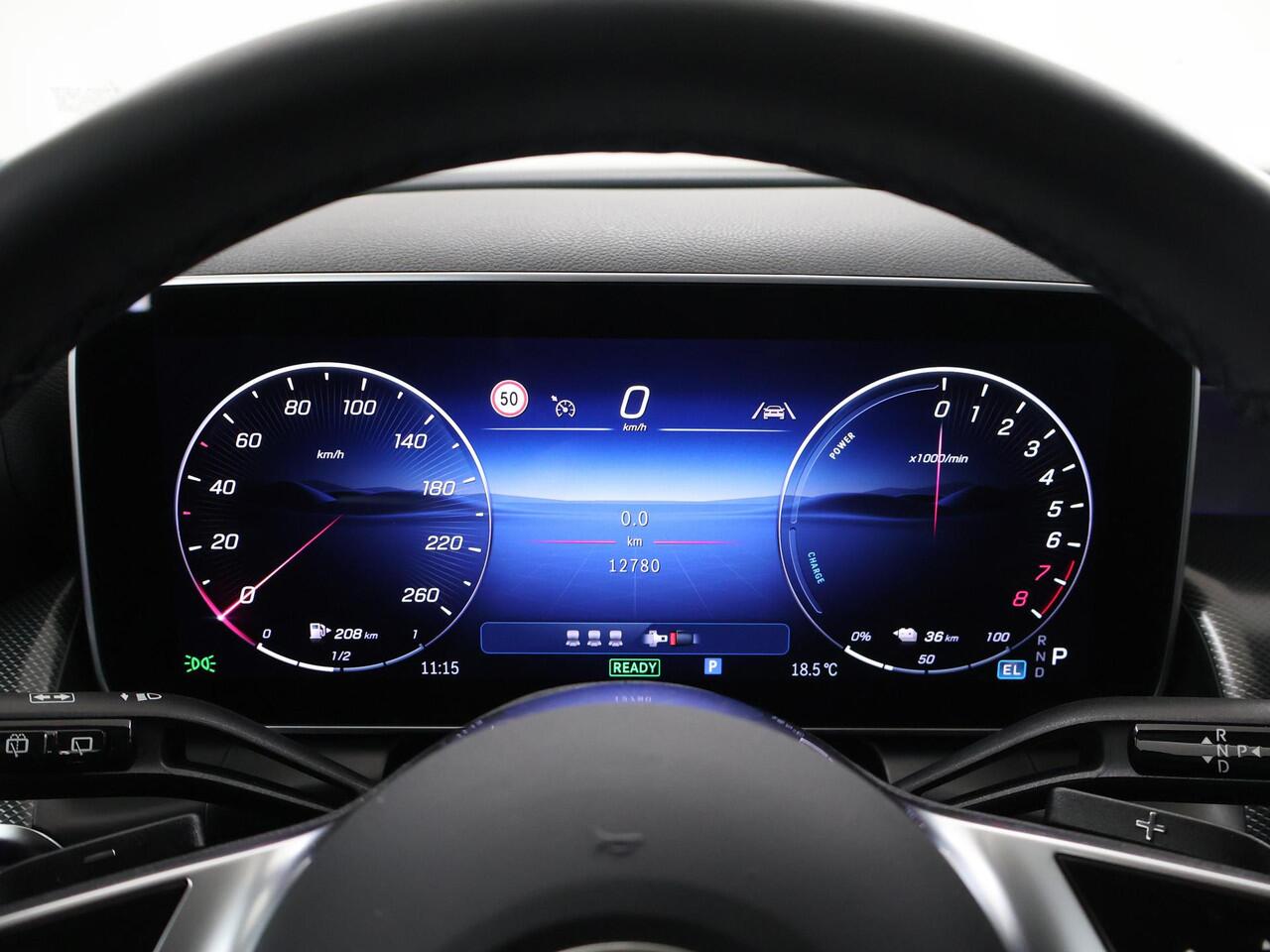 Mercedes-Benz GLC-KLASSE 300e 4MATIC Luxury Line | Trekhaak | Winter pakket | Memory | Keyless | Sfeerverlichting |