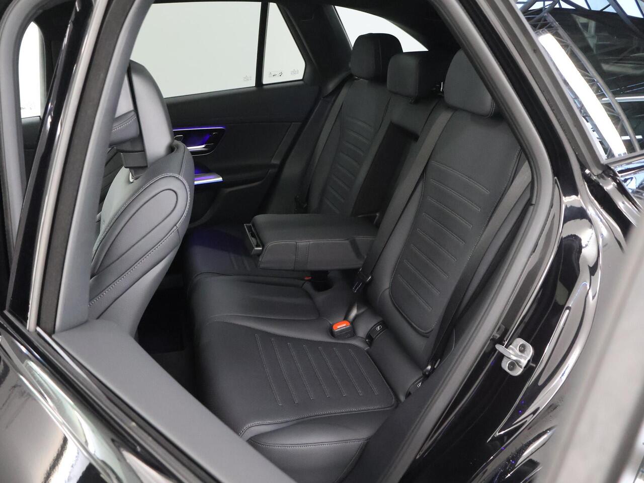 Mercedes-Benz GLC-KLASSE 300e 4MATIC Sport Edition | Panoramaschuifdak | Premium Plus | Rijassistentiepakket plus | Head-up display | Burmester | Nightpakket | Trekhaak |