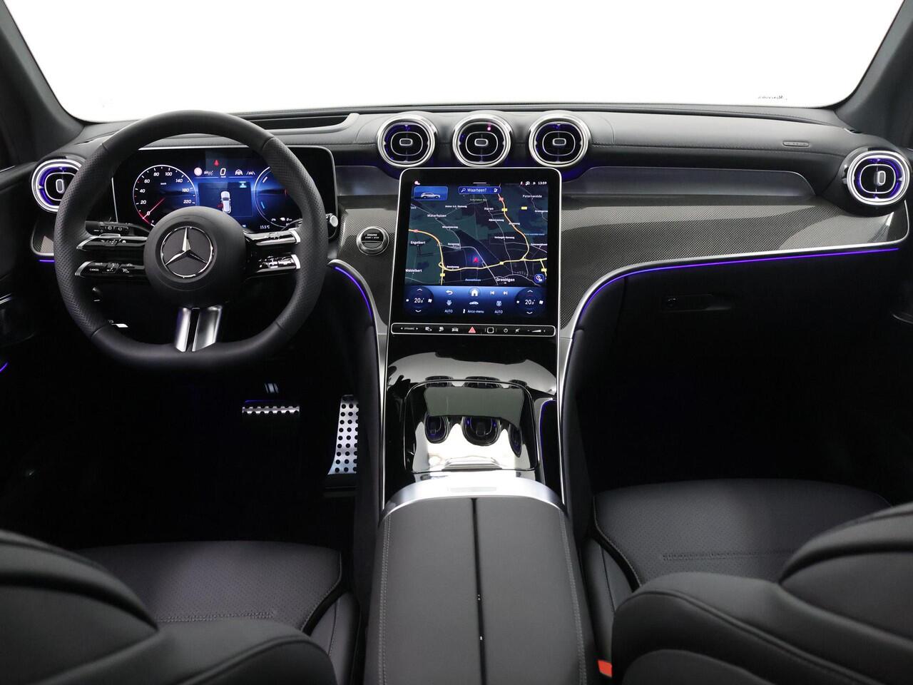 Mercedes-Benz GLC-KLASSE 300e 4MATIC Sport Edition | Panoramaschuifdak | Premium Plus | Rijassistentiepakket plus | Head-up display | Burmester | Nightpakket | Trekhaak |