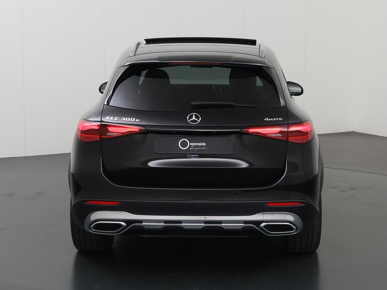 Mercedes-Benz GLC-KLASSE 300e 4MATIC Luxury Line | Beige bekleding | Rij assistentie pakket | Trekhaak | Panoramadak | 360 camera |