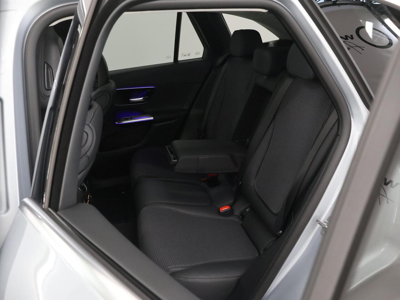 Mercedes-Benz GLC-KLASSE 300e 4MATIC Luxury Line | Rij assistentie pakket | Panoramadak | Trekhaak | 360 camera |