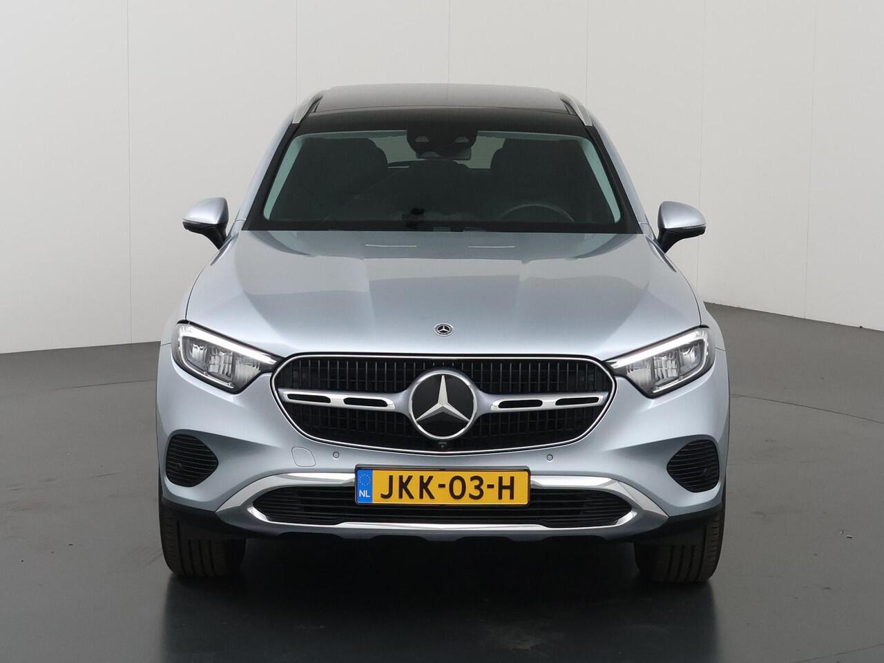 Mercedes-Benz GLC-KLASSE 300e 4MATIC Luxury Line | Rij assistentie pakket | Panoramadak | Trekhaak | 360 camera |