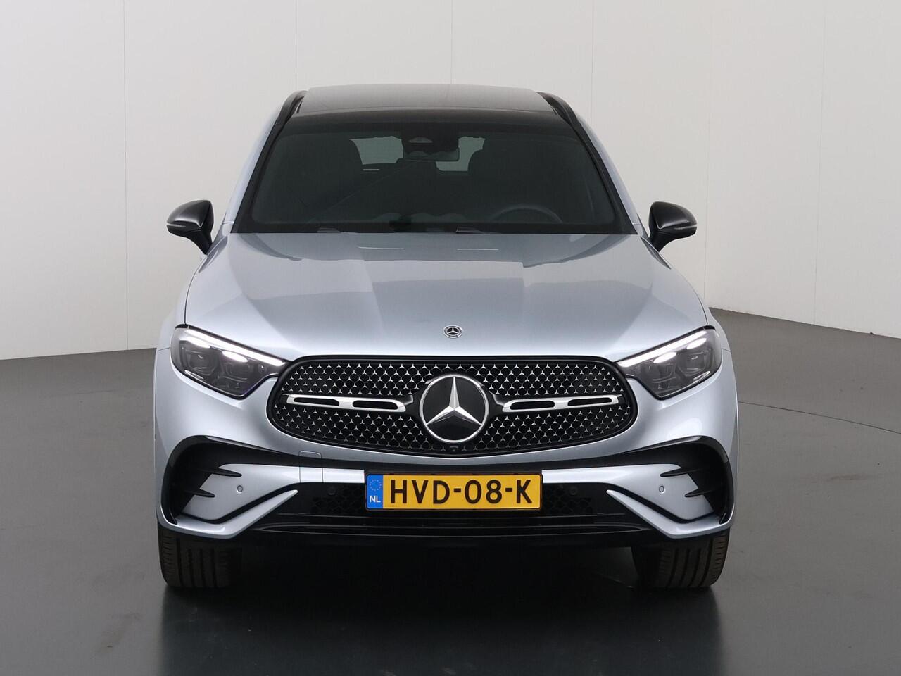Mercedes-Benz GLC-KLASSE 300e 4MATIC Sport Edition | AMG line | Night | Panoramadak | Sfeerverlichting | Digital light | 360 camera | Stoelverwarming |