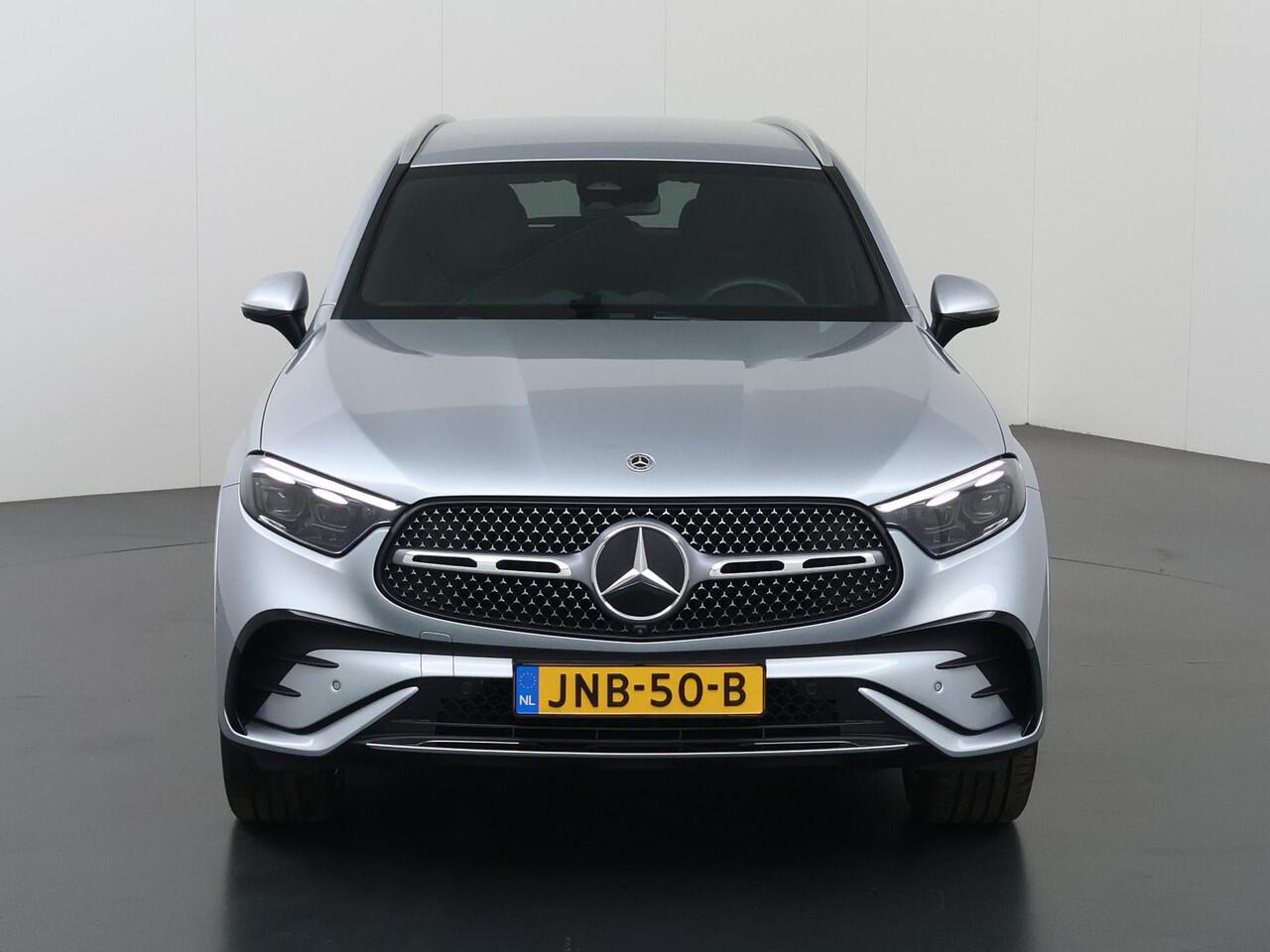 Mercedes-Benz GLC-KLASSE 300e 4MATIC AMG Line | Digital light | 20 inch | 360-camera | Trekhaak |
