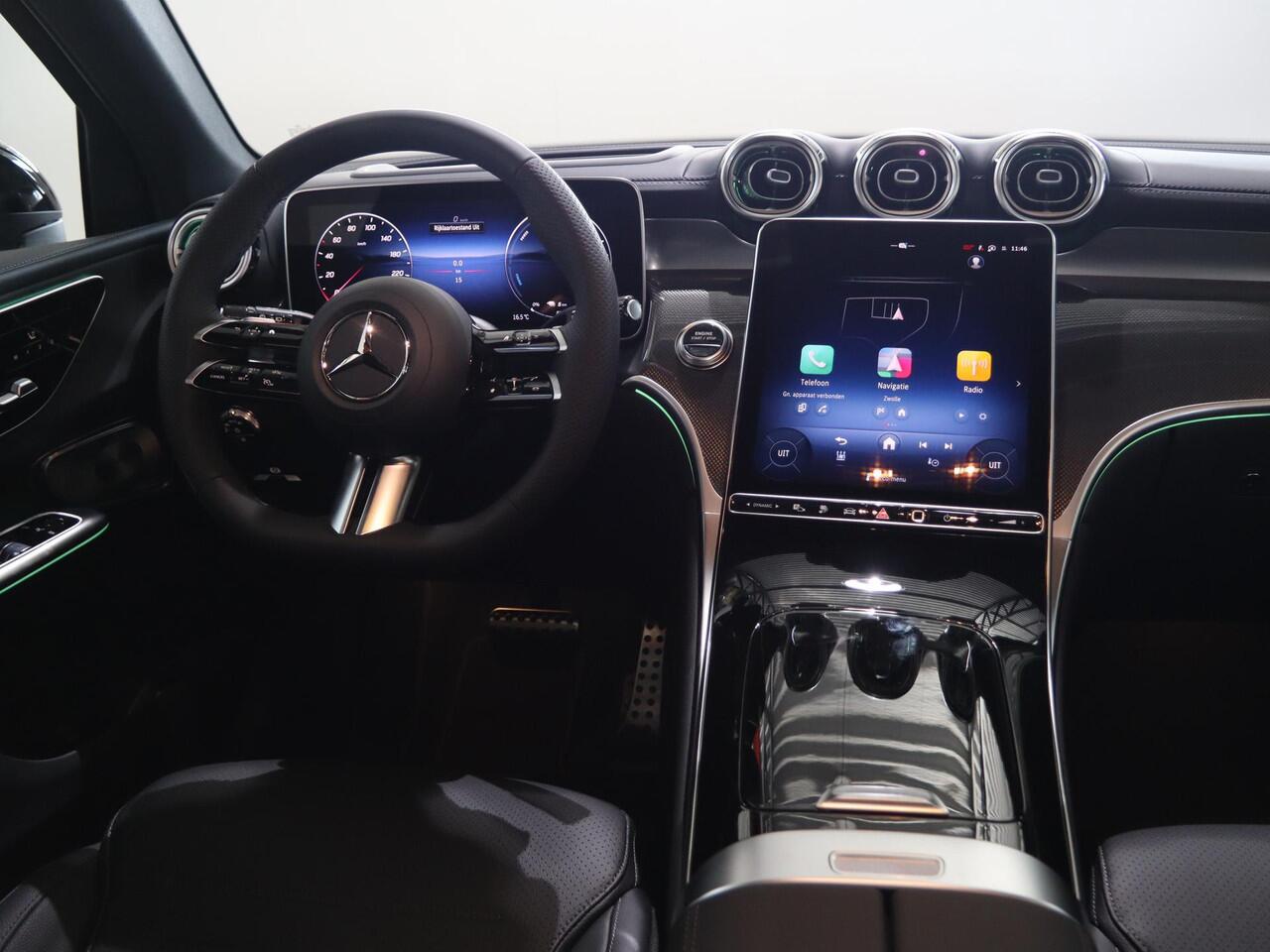 Mercedes-Benz GLC-KLASSE 300e 4MATIC Sport Edition | Panoramaschuifdak | Premium Plus | Night | Rijassistentiepakket Plus | Burmester | Trekhaak