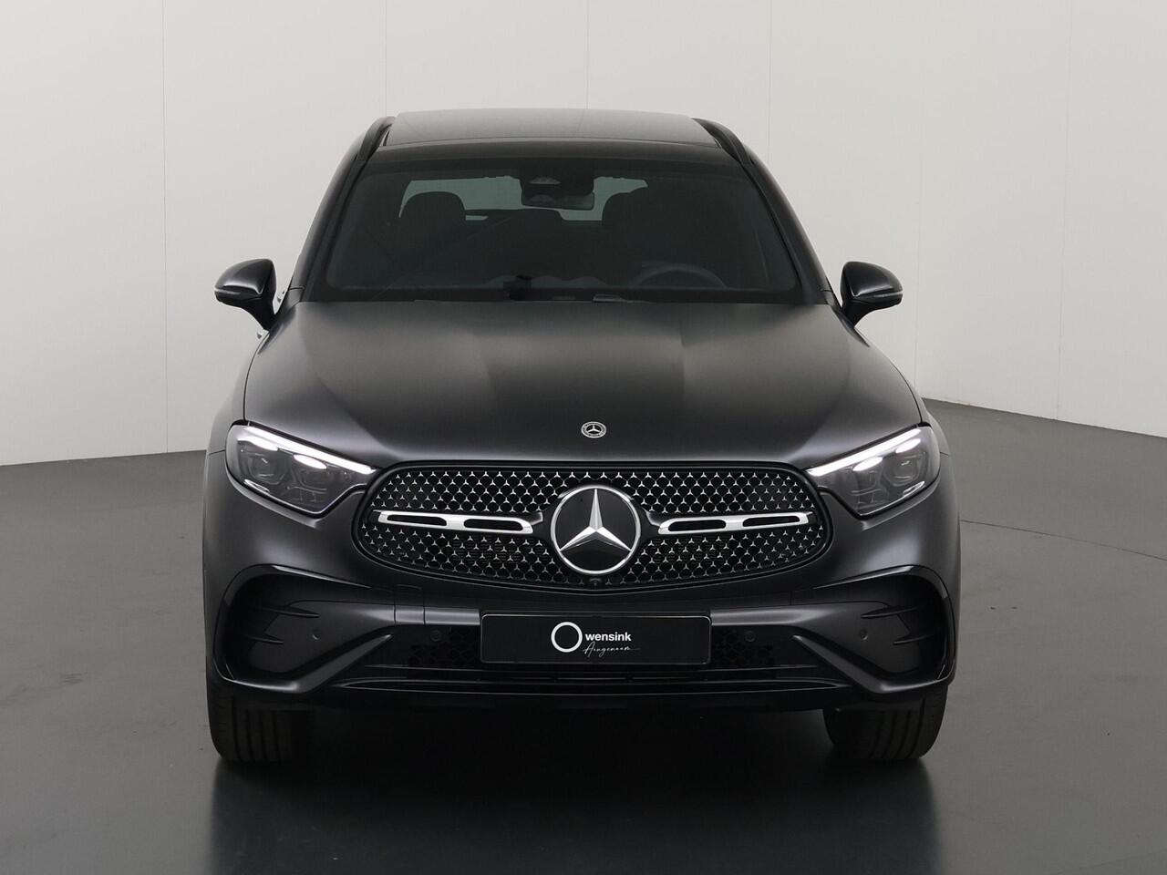 Mercedes-Benz GLC-KLASSE 400e 4MATIC Sport Edition | Panoramaschuifdak | Premium Plus | Night | Magno kleur Mat | Trekhaak |