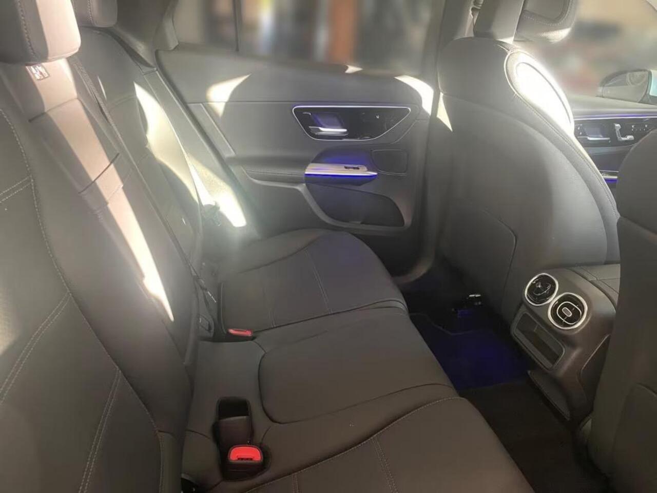 Mercedes-Benz GLC-KLASSE 300e 4MATIC Business Line