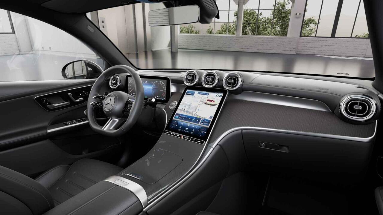 Mercedes-Benz GLC-KLASSE Coupé 300e 4MATIC Sport Edition | Panoramaschuifdak | Premium plus | Head-up display | 20" velgen AMG Zwart | Treeplanken | 360° camera | Dodehoekassistent |